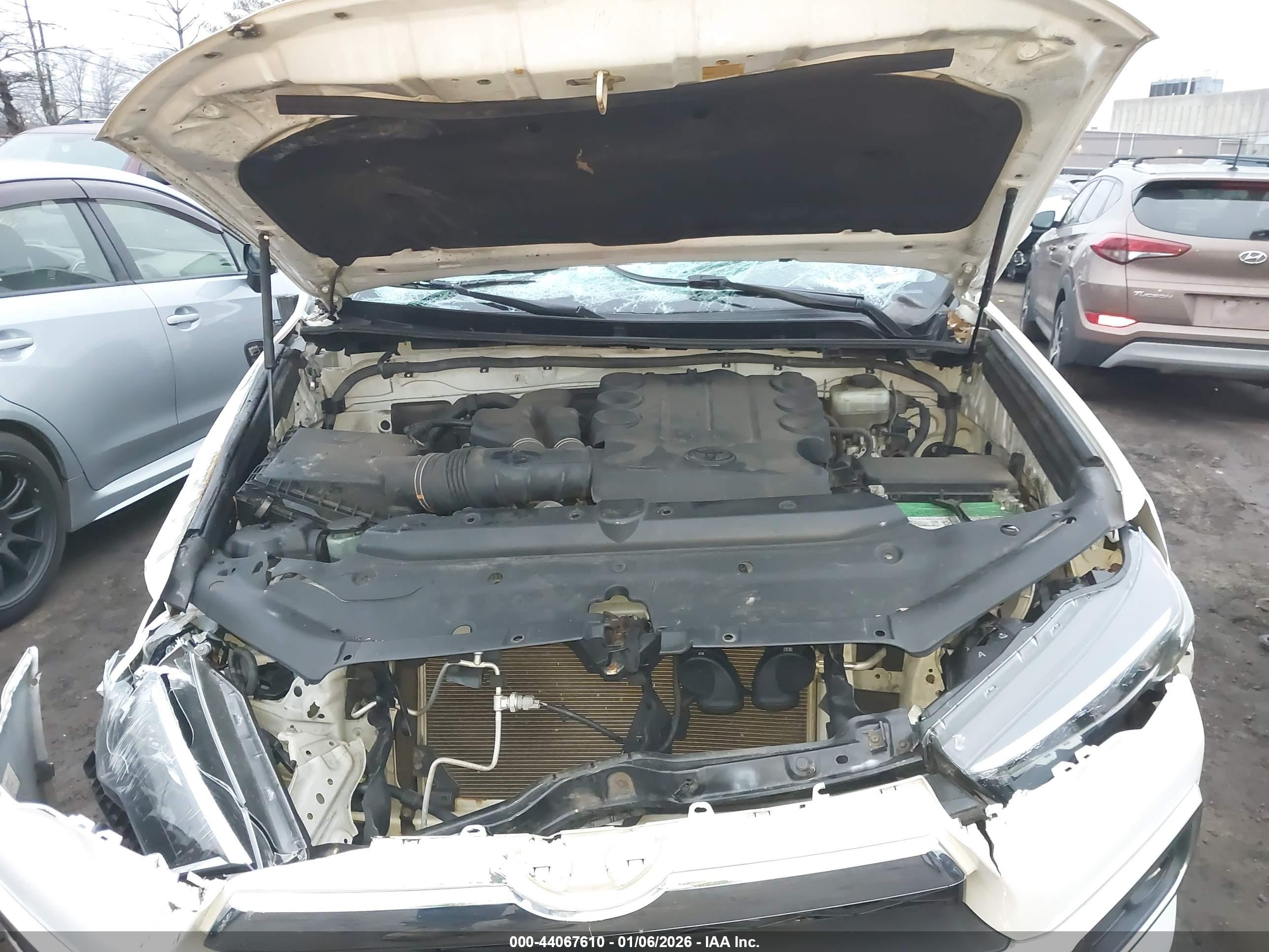 TOYOTA 4RUNNER image 10