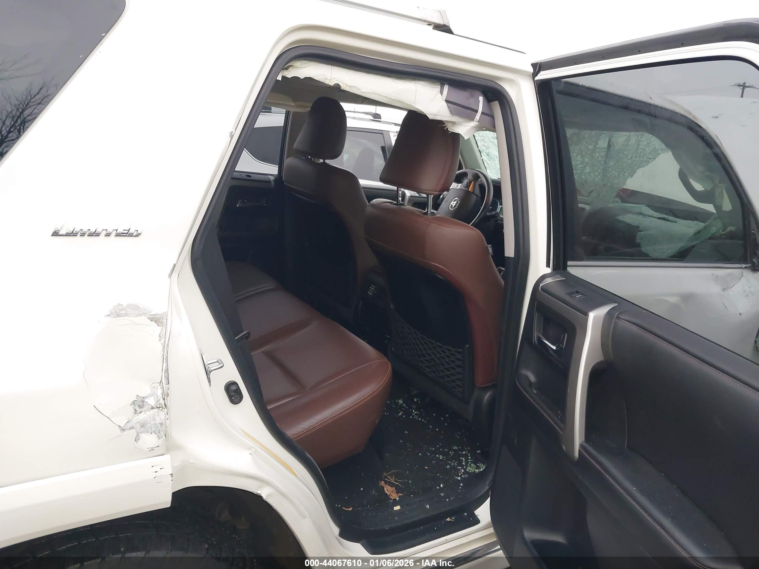 TOYOTA 4RUNNER image 8