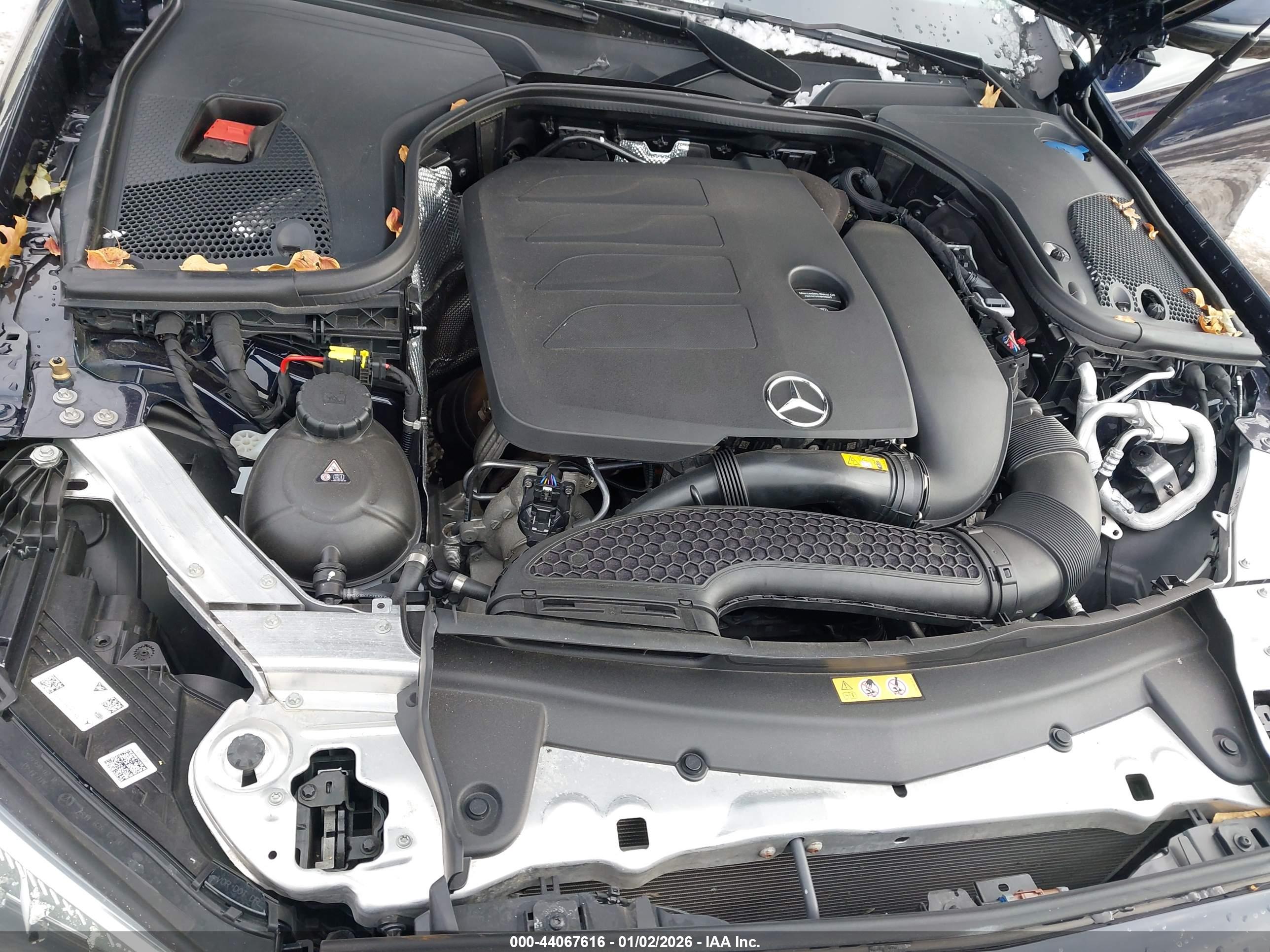MERCEDES-BENZ E image 10