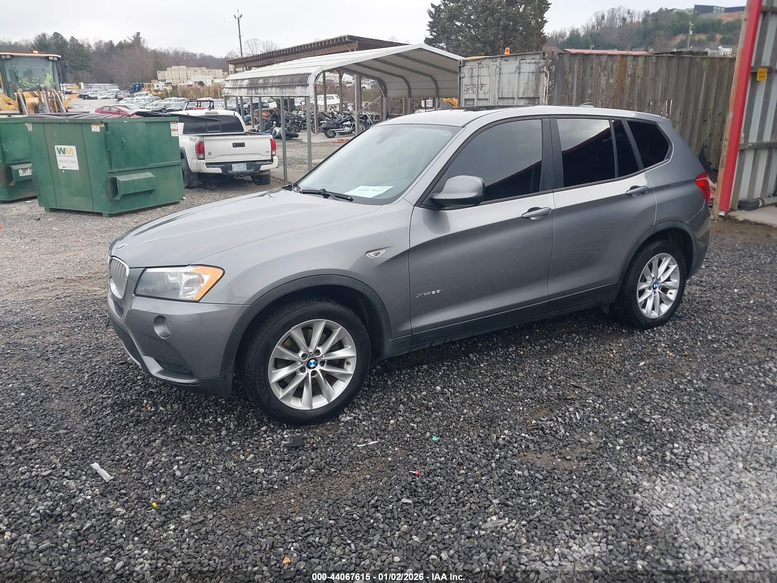 BMW X3 image 2