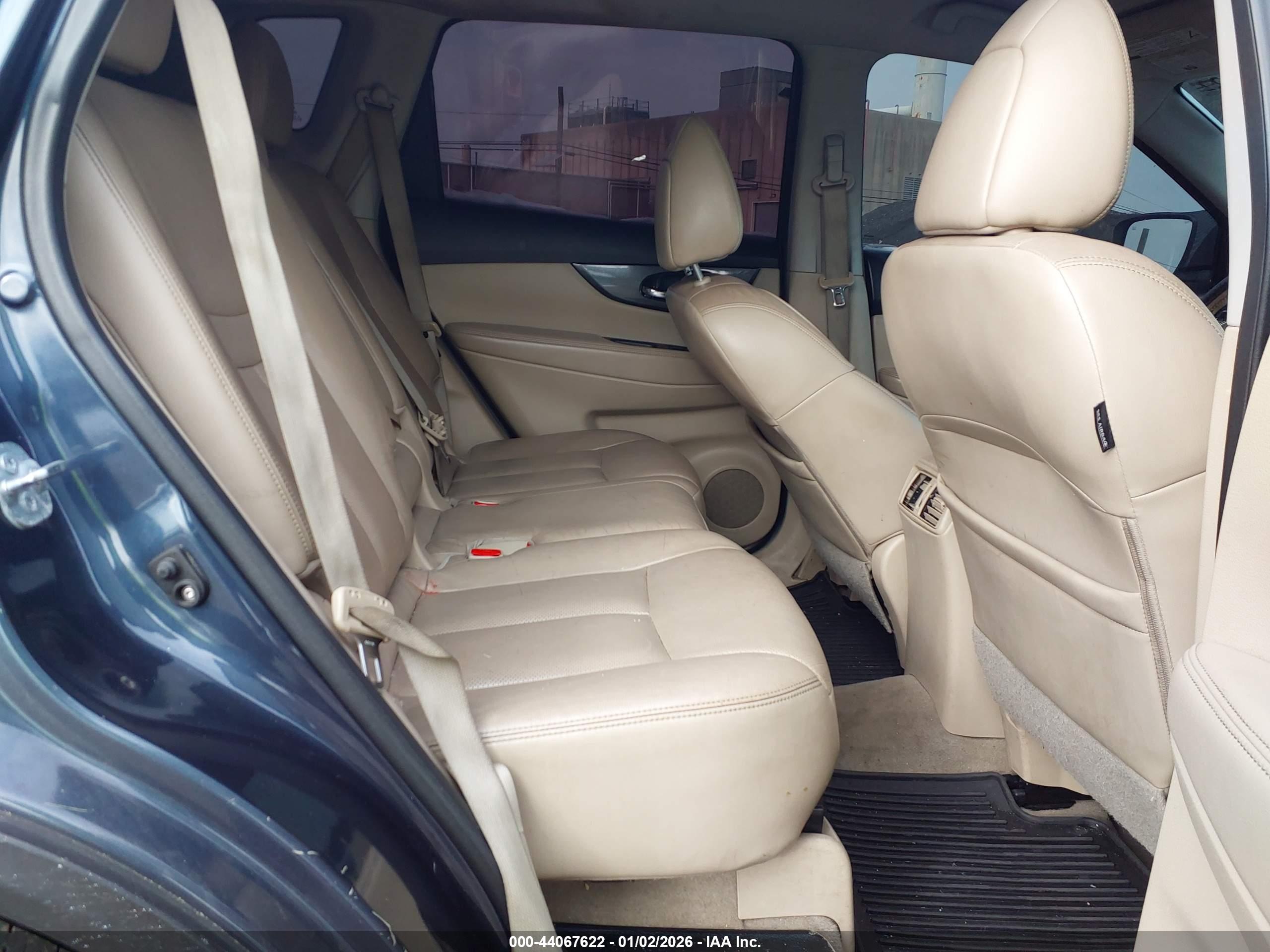 NISSAN ROGUE image 8