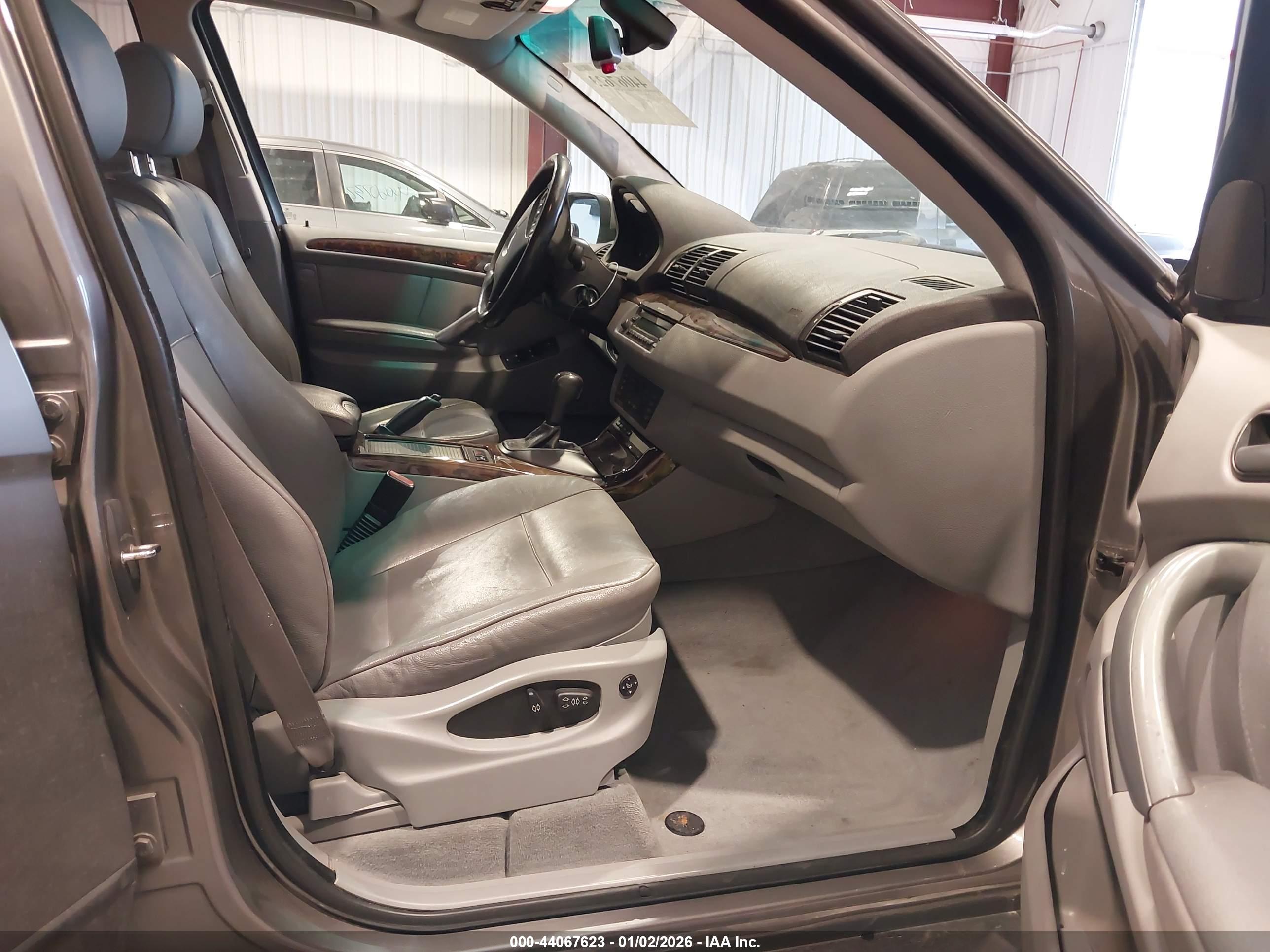 BMW X5 image 5