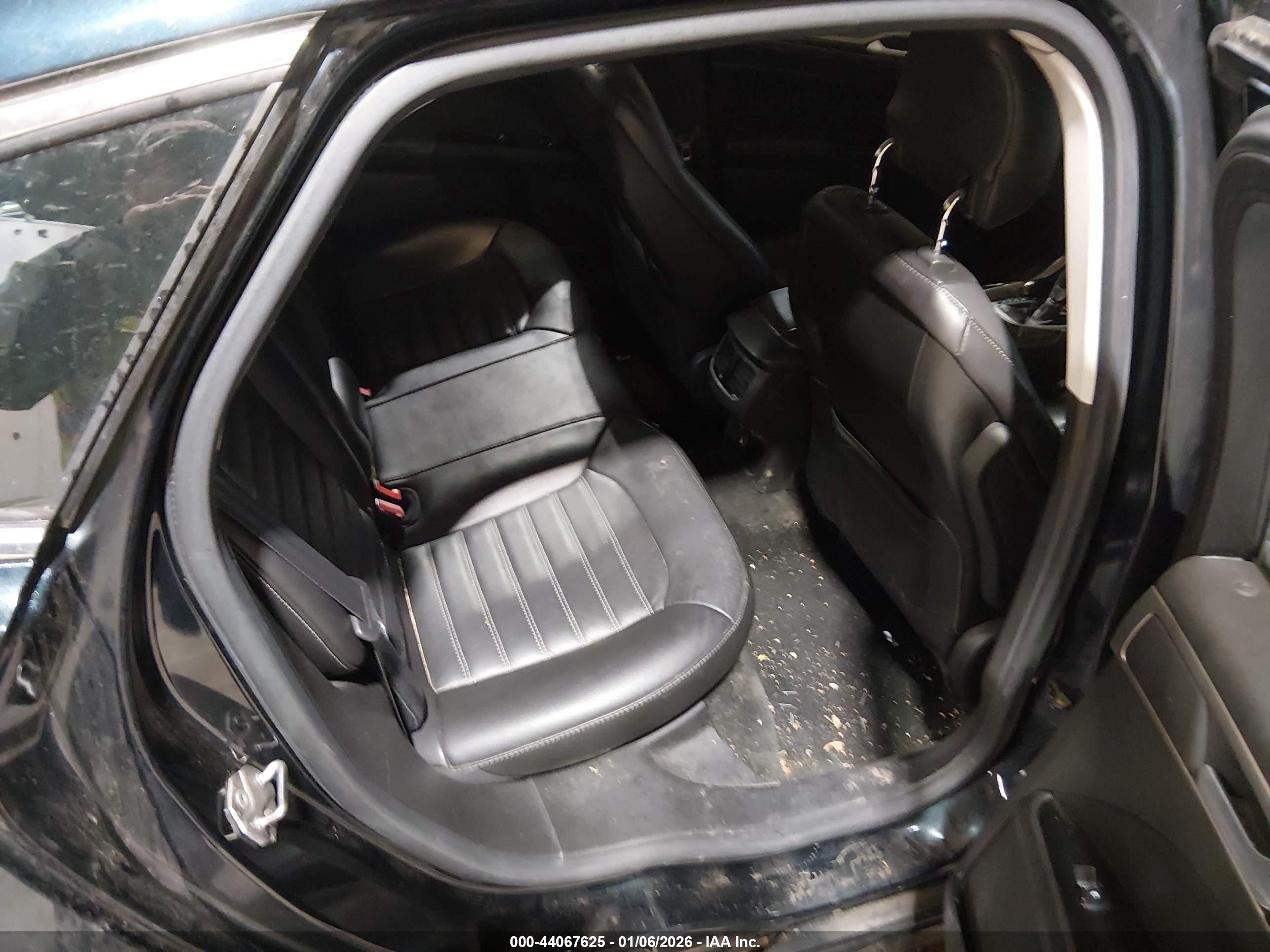 FORD FUSION image 8