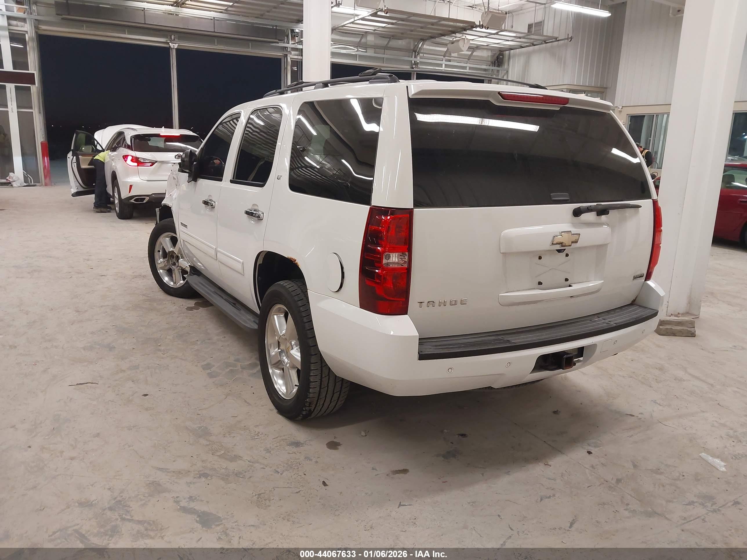 CHEVROLET TAHOE image 3