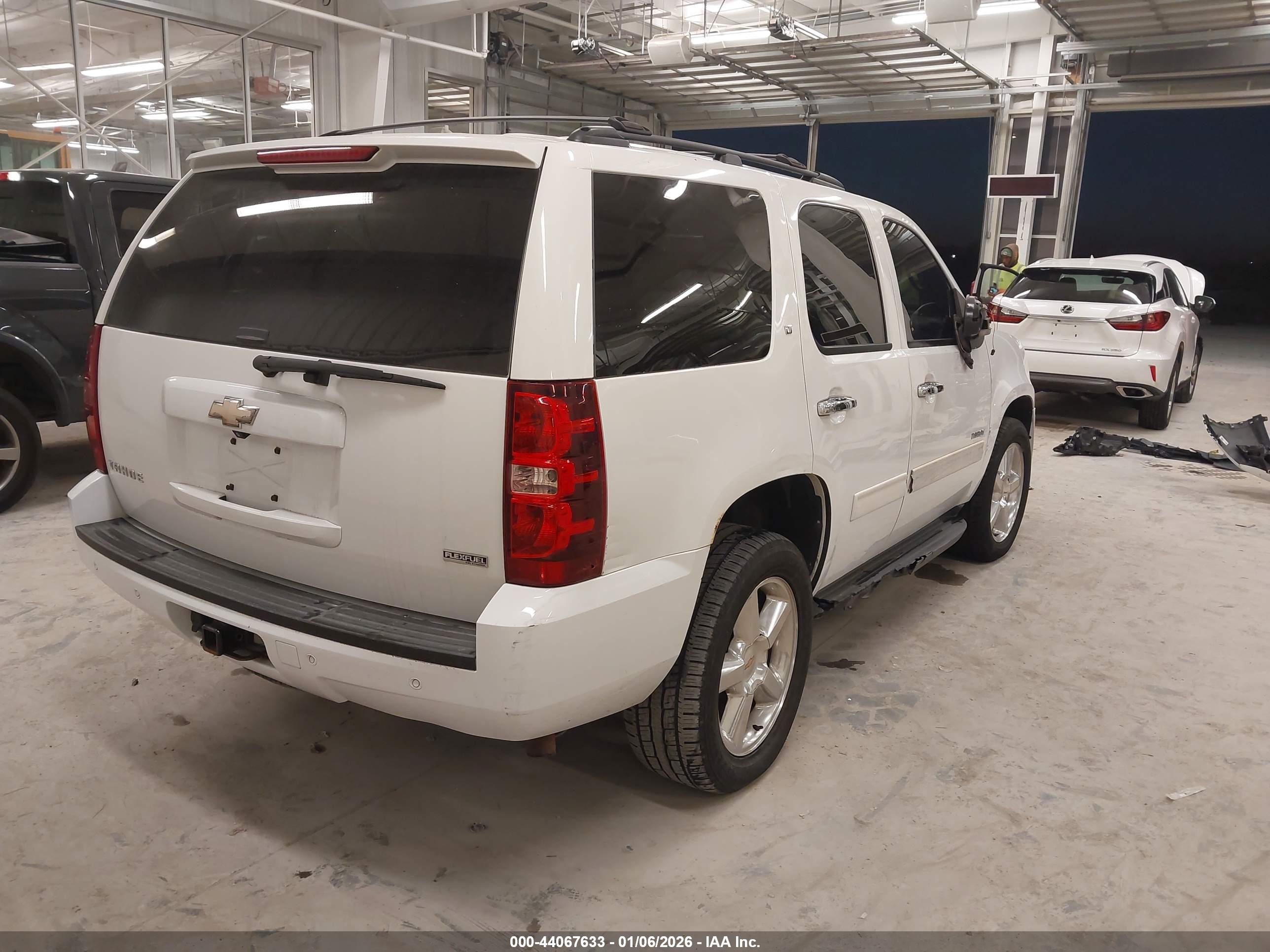 CHEVROLET TAHOE image 4