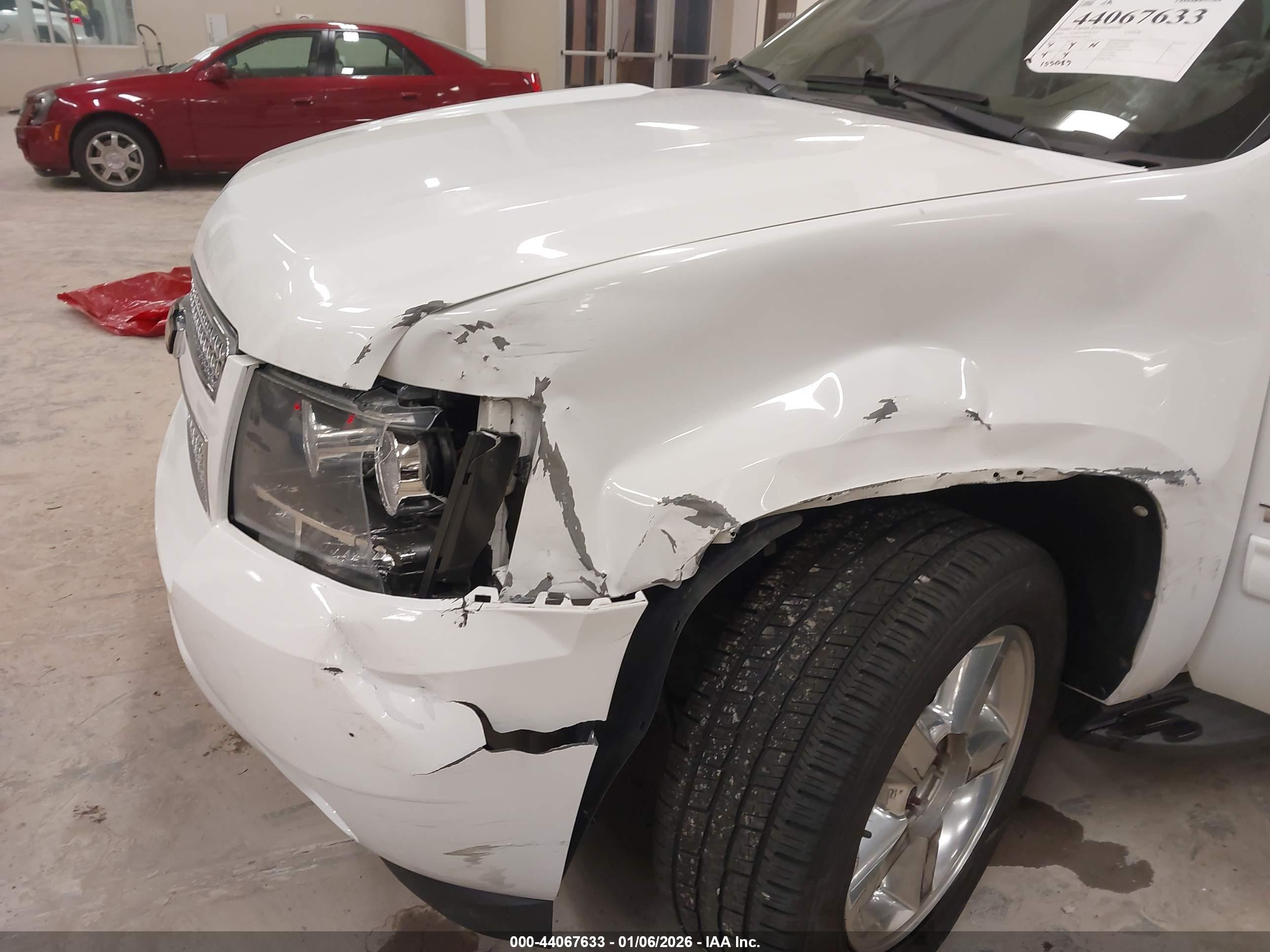 CHEVROLET TAHOE image 6