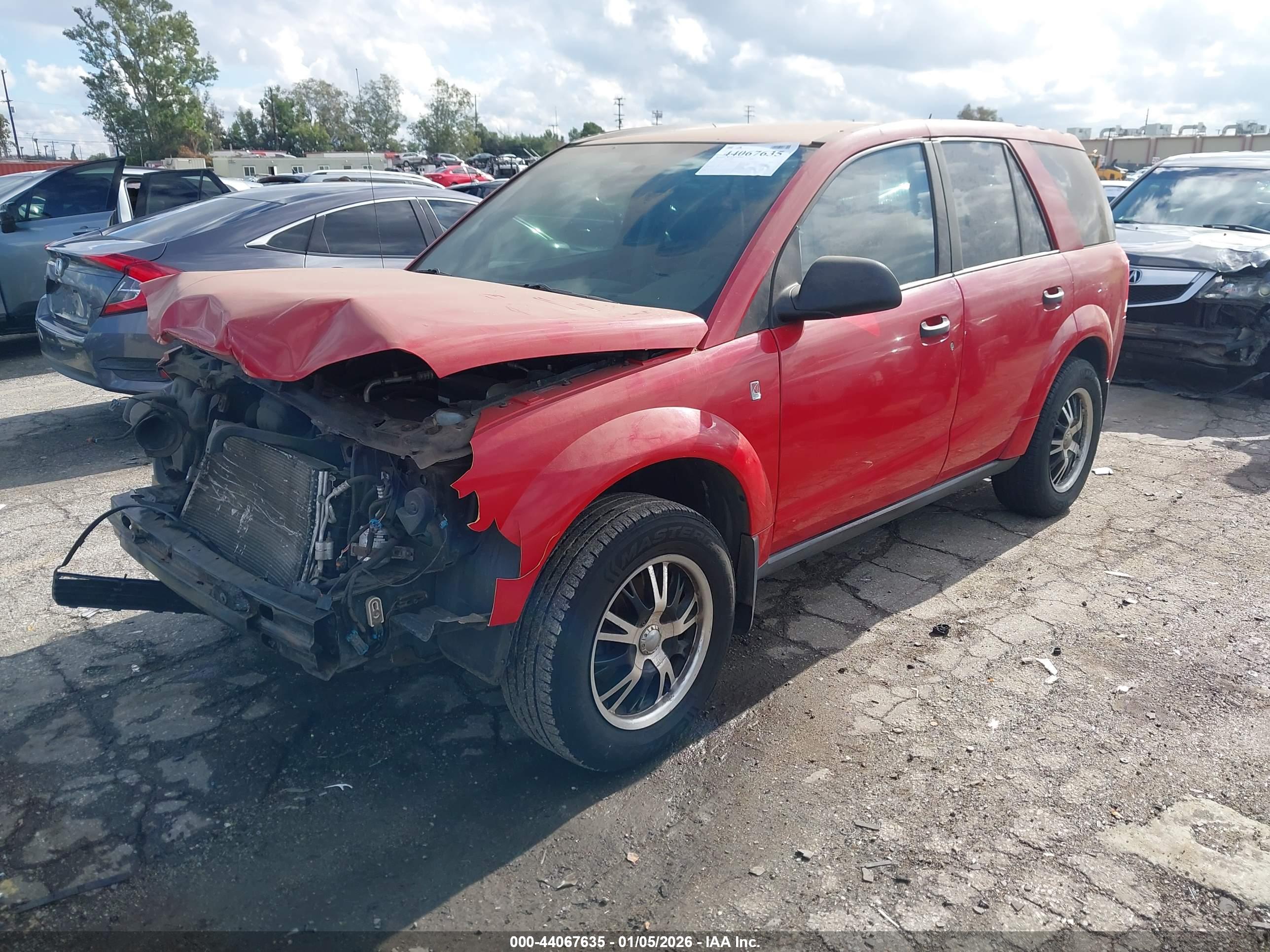 SATURN VUE image 2