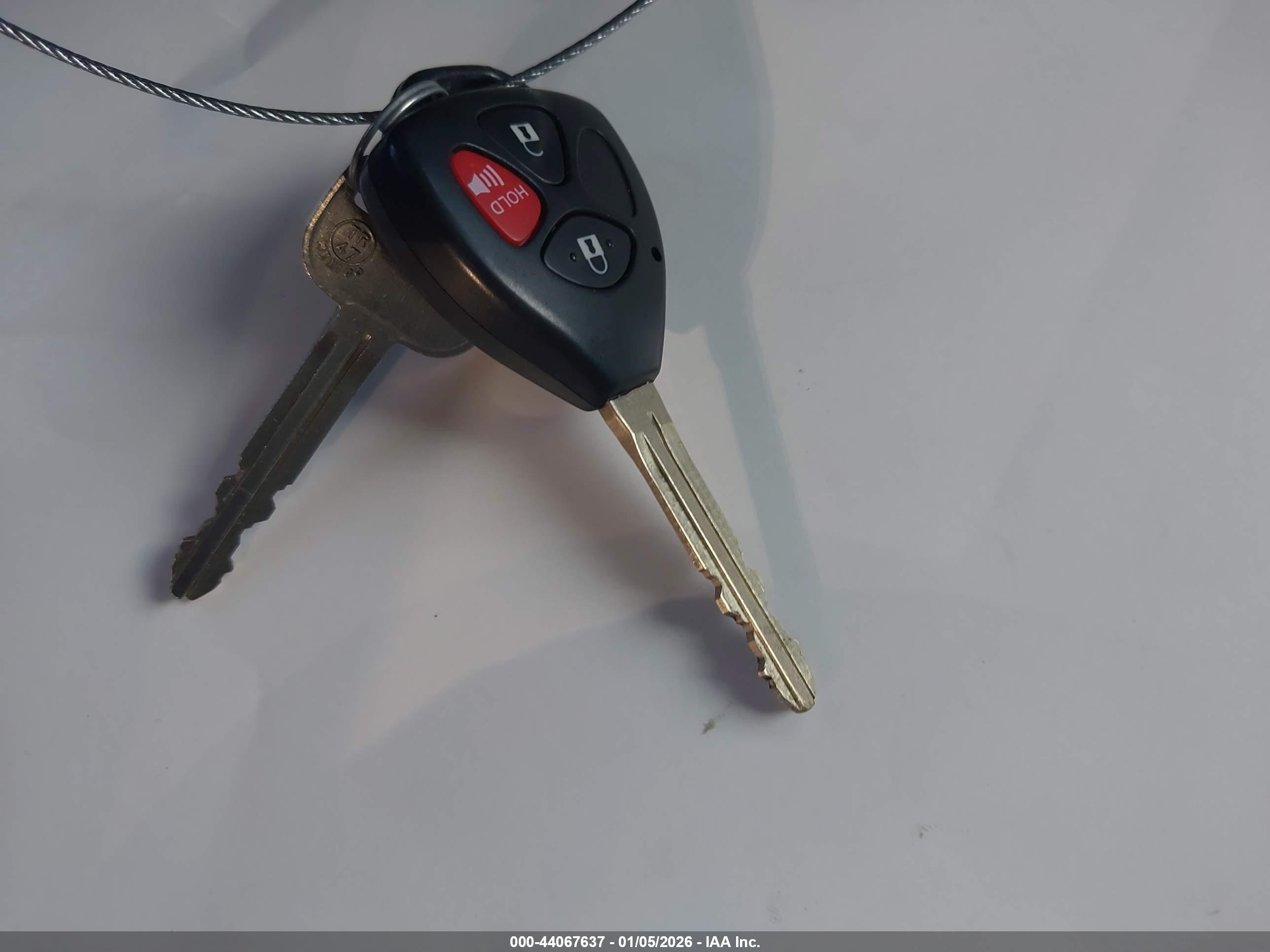 TOYOTA RAV4 image 11
