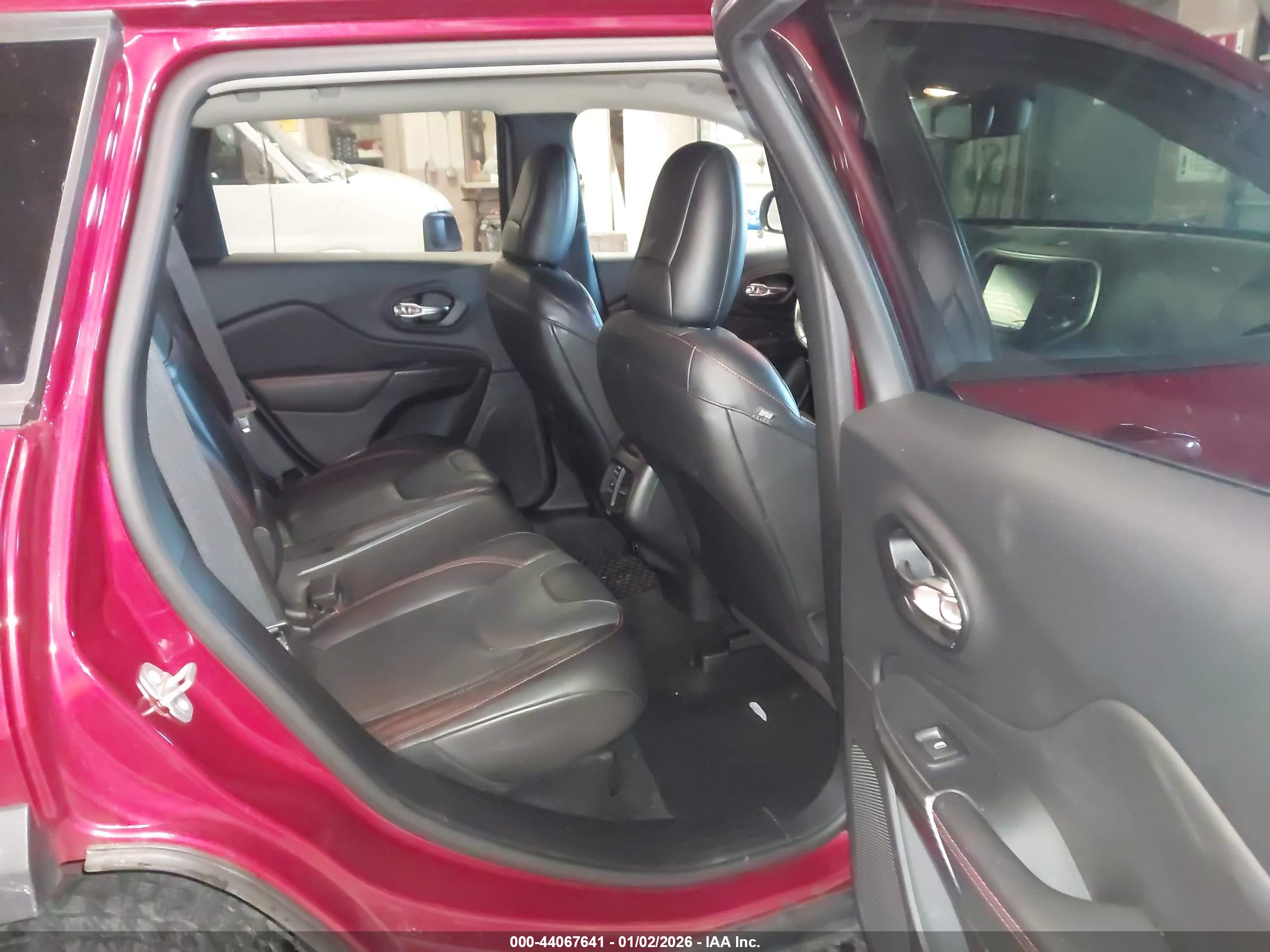 JEEP CHEROKEE image 8
