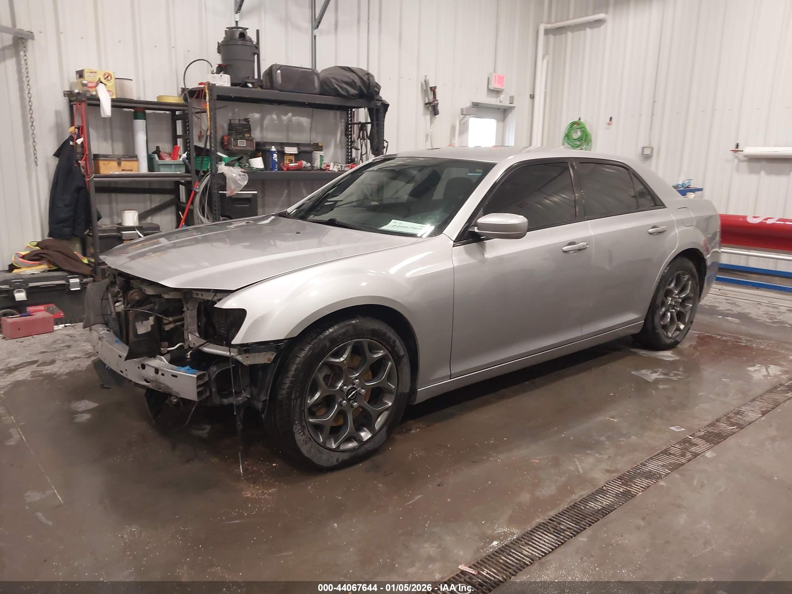 CHRYSLER 300 image 2