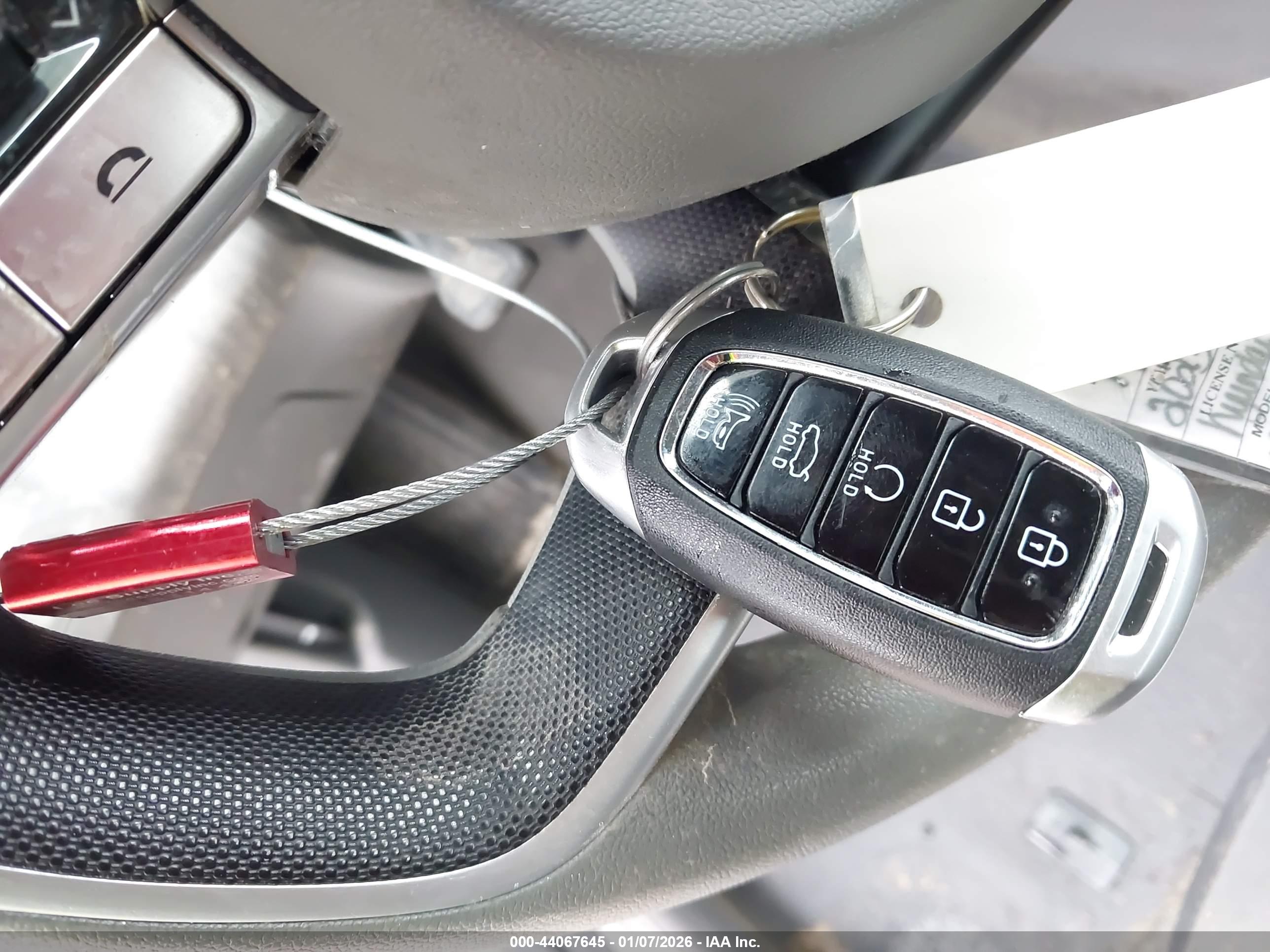 HYUNDAI ELANTRA image 11