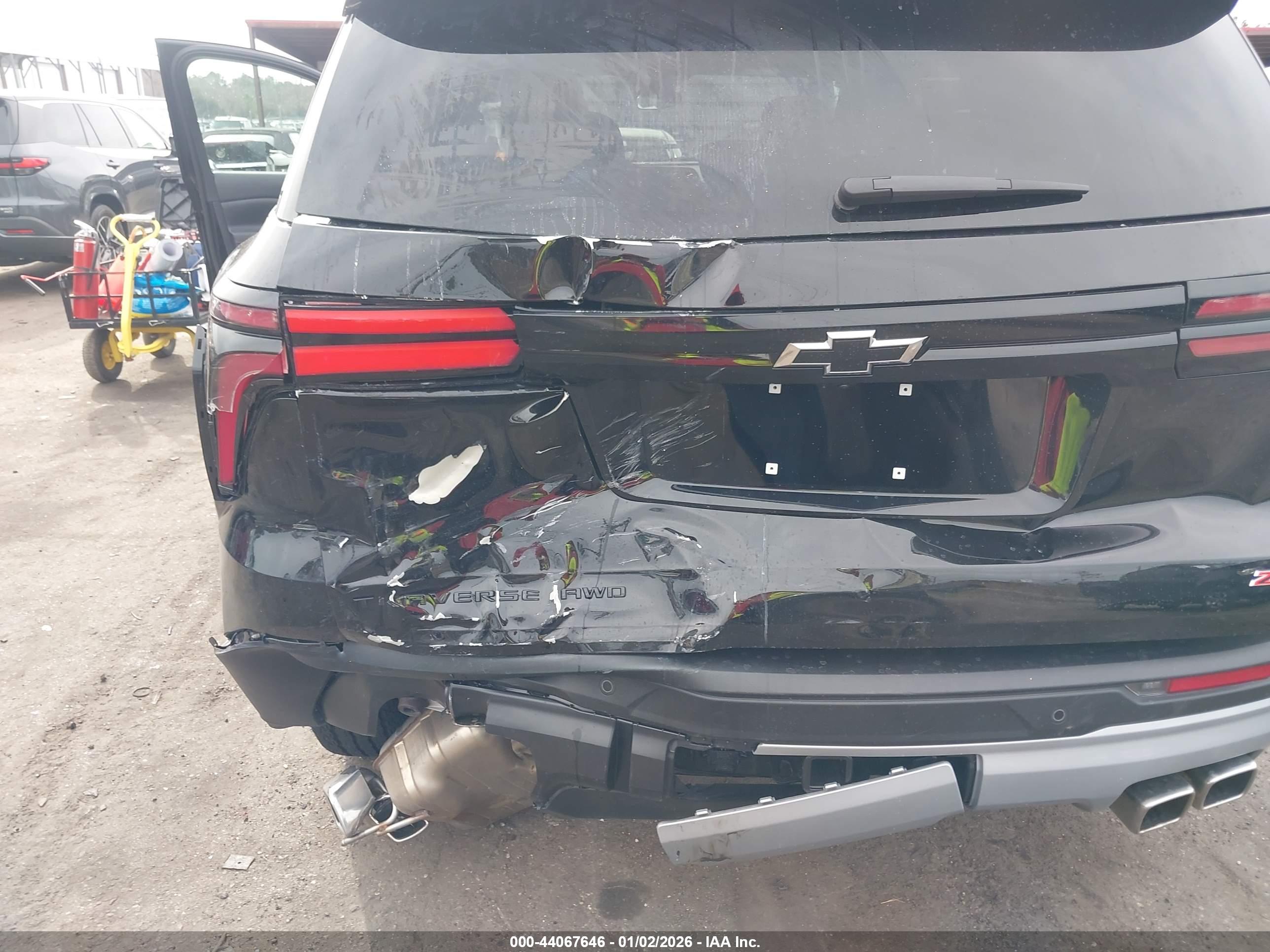 CHEVROLET TRAVERSE image 6