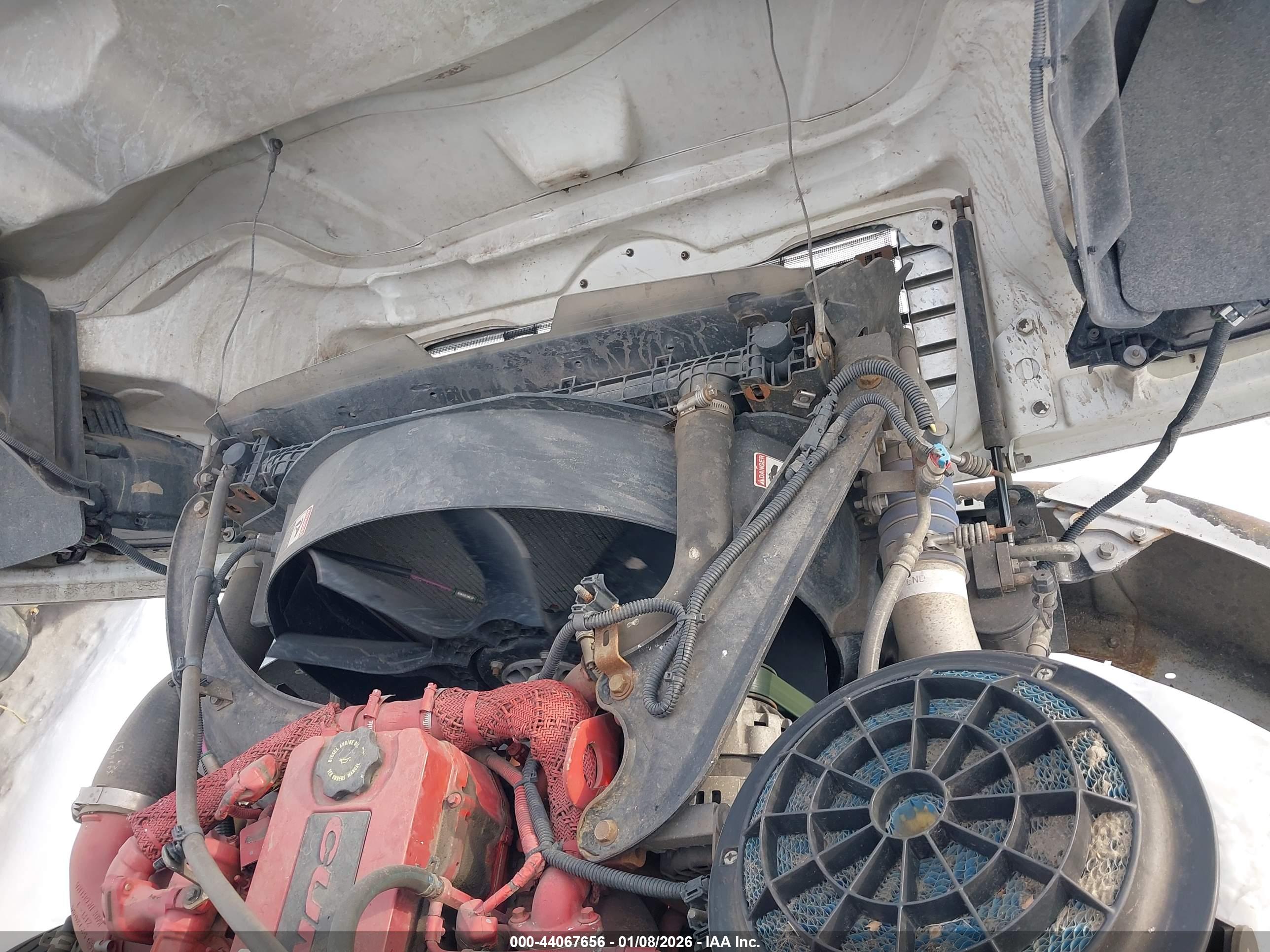 FREIGHTLINER M2 image 10