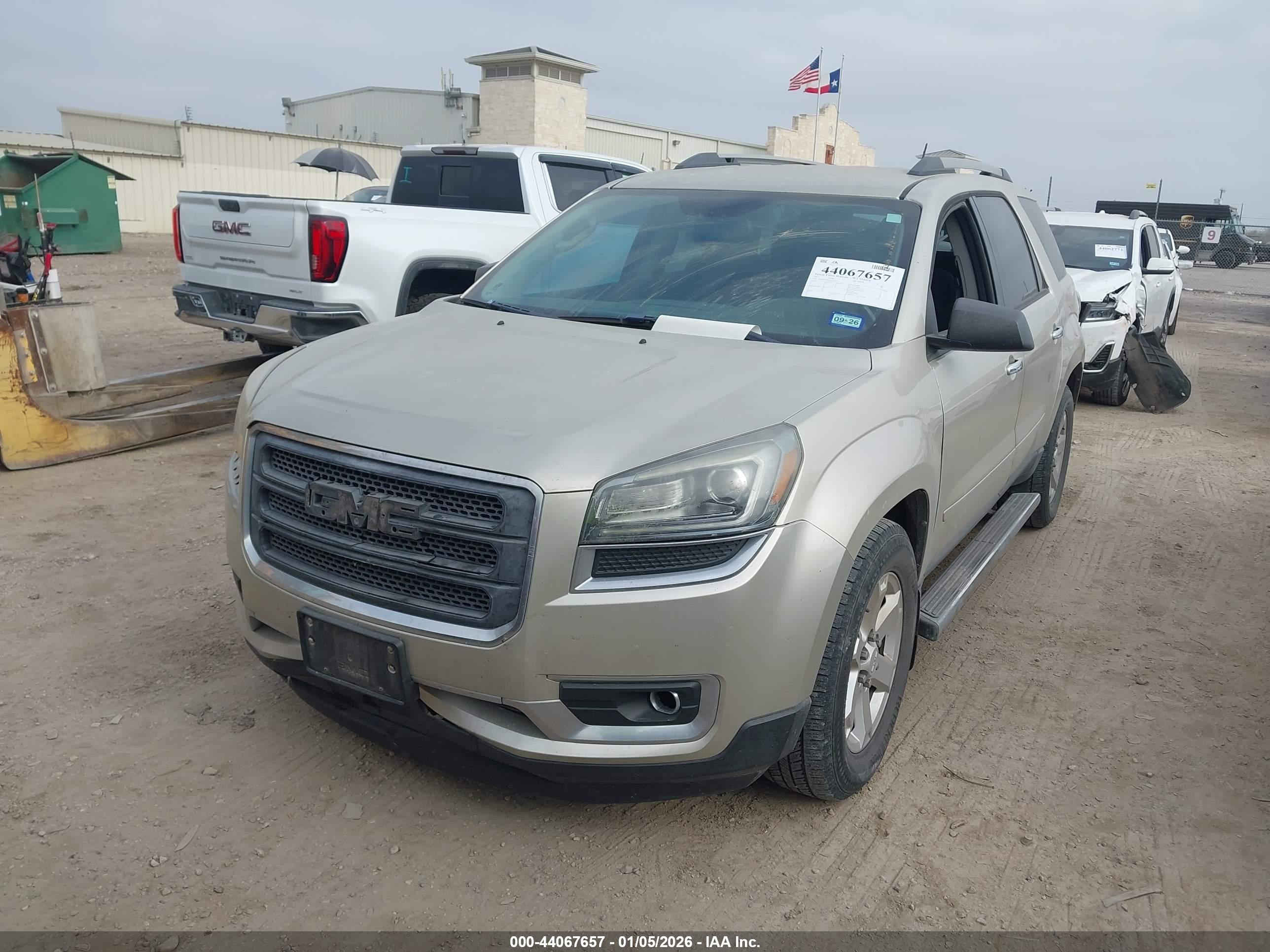 GMC ACADIA image 6