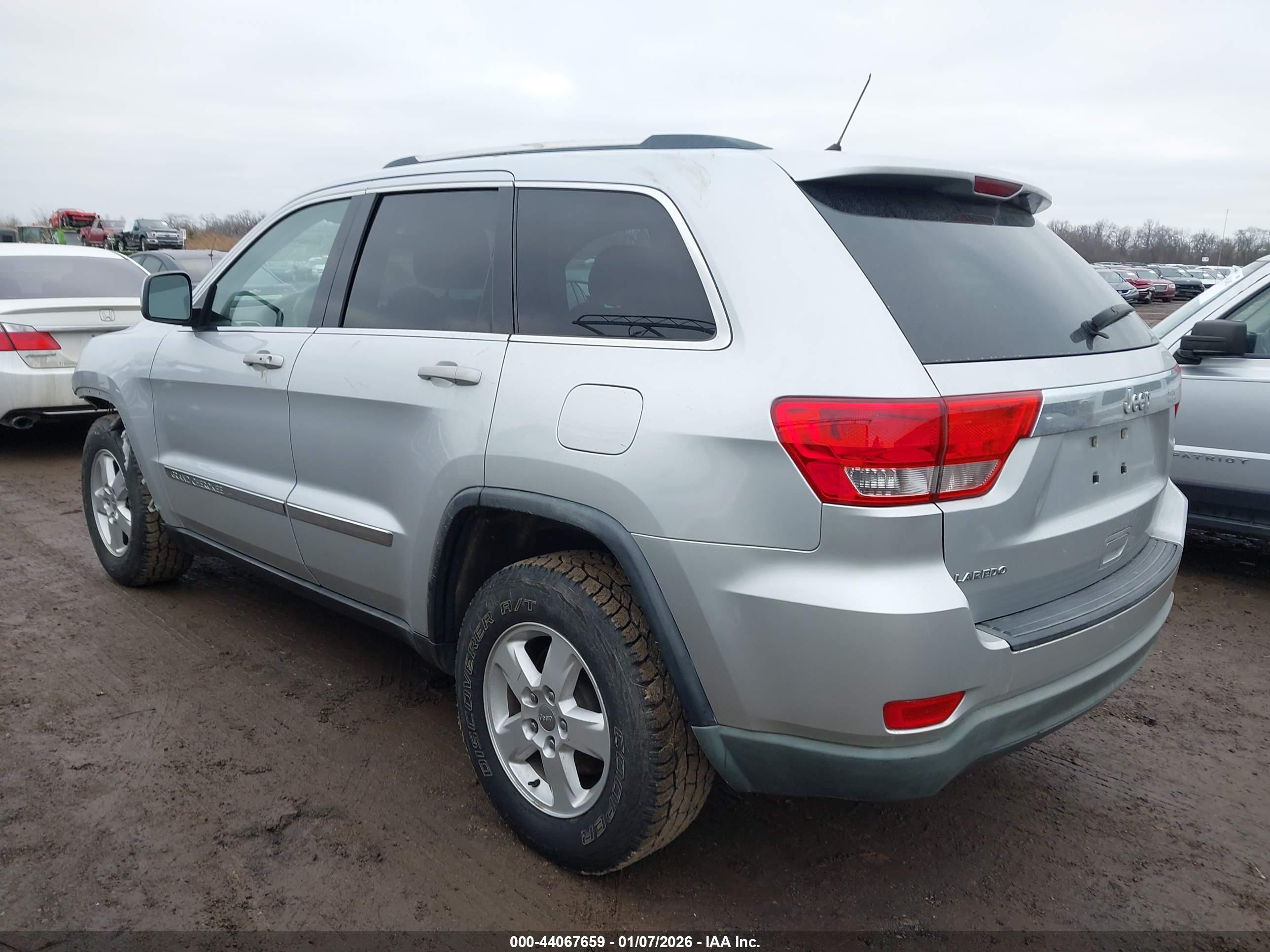 JEEP GRAND image 3