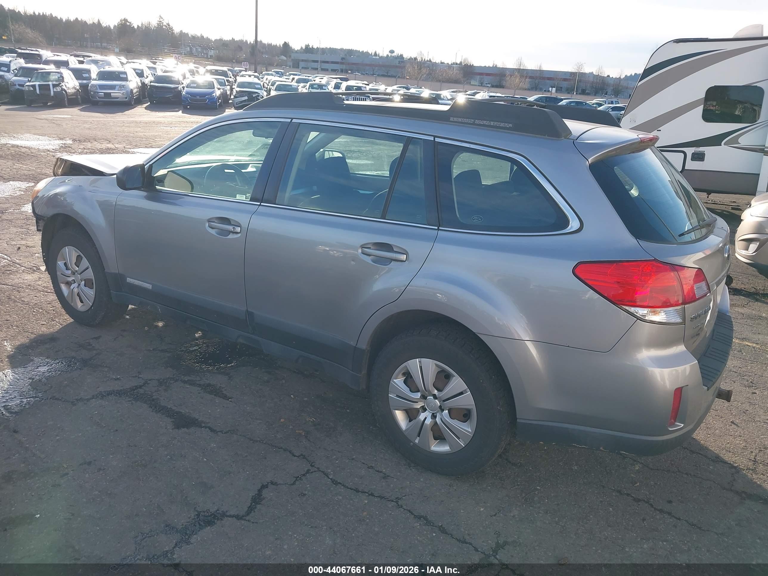 SUBARU OUTBACK image 3