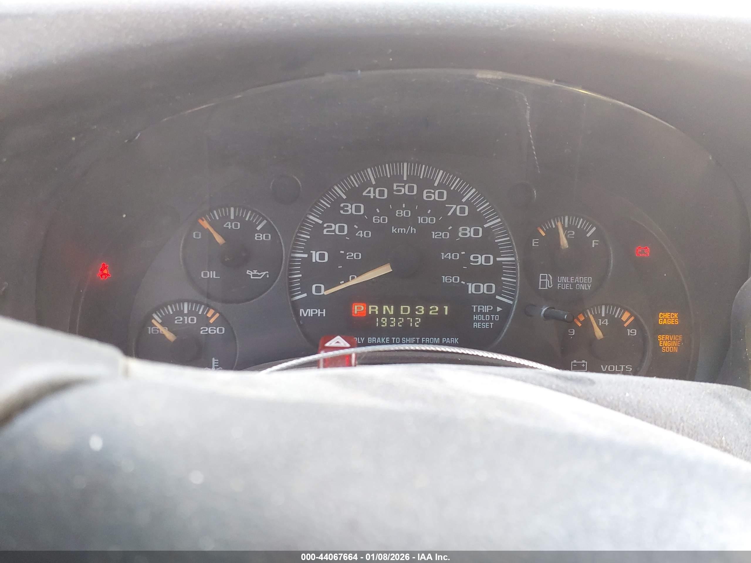 CHEVROLET EXPRESS image 7
