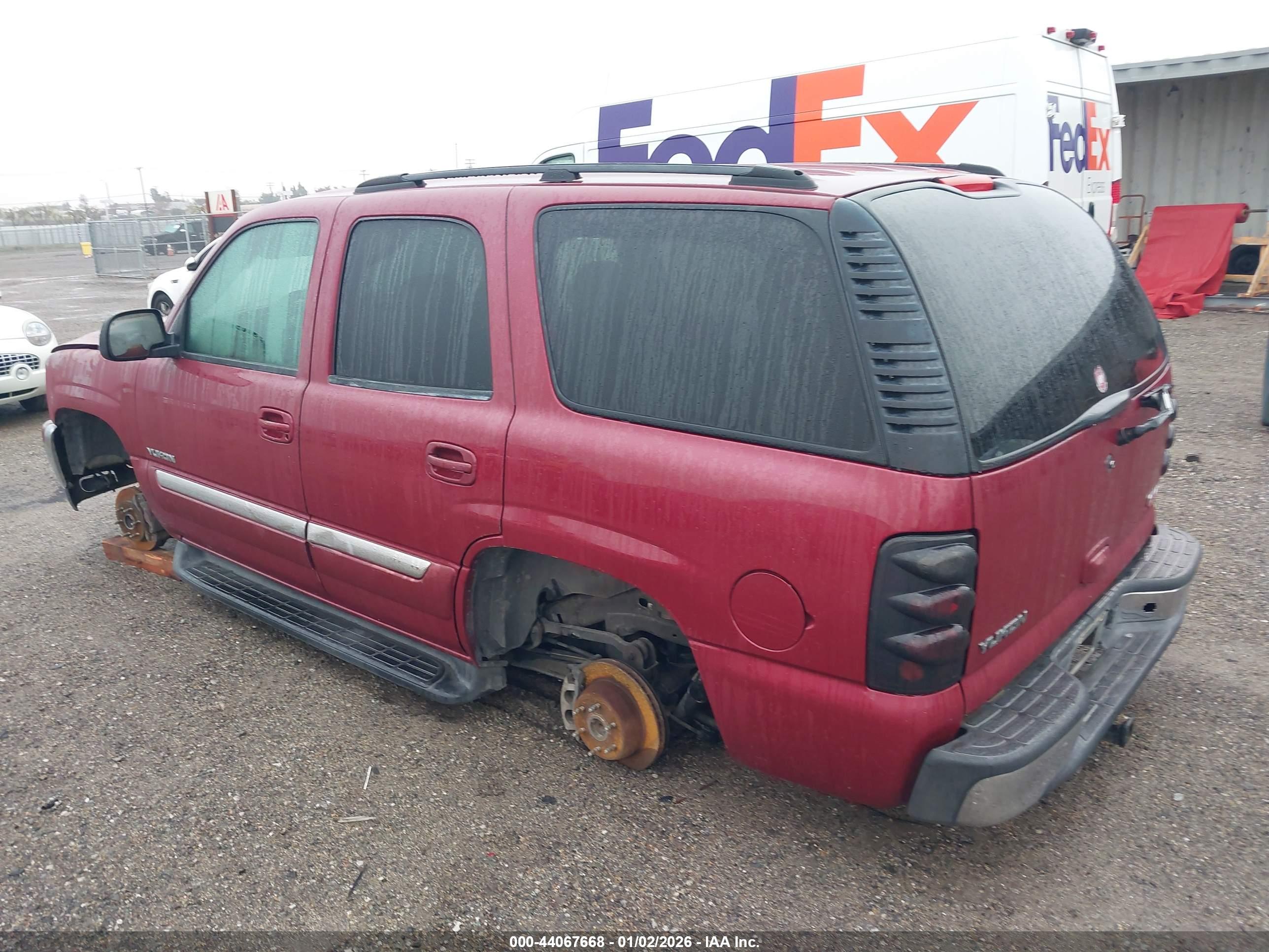 GMC YUKON image 3