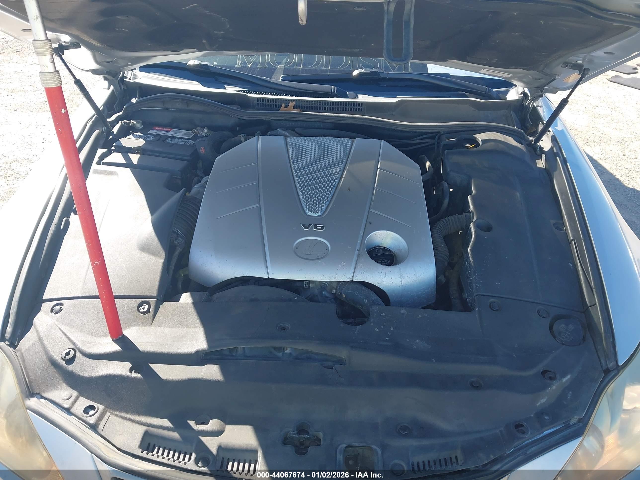 LEXUS IS image 10