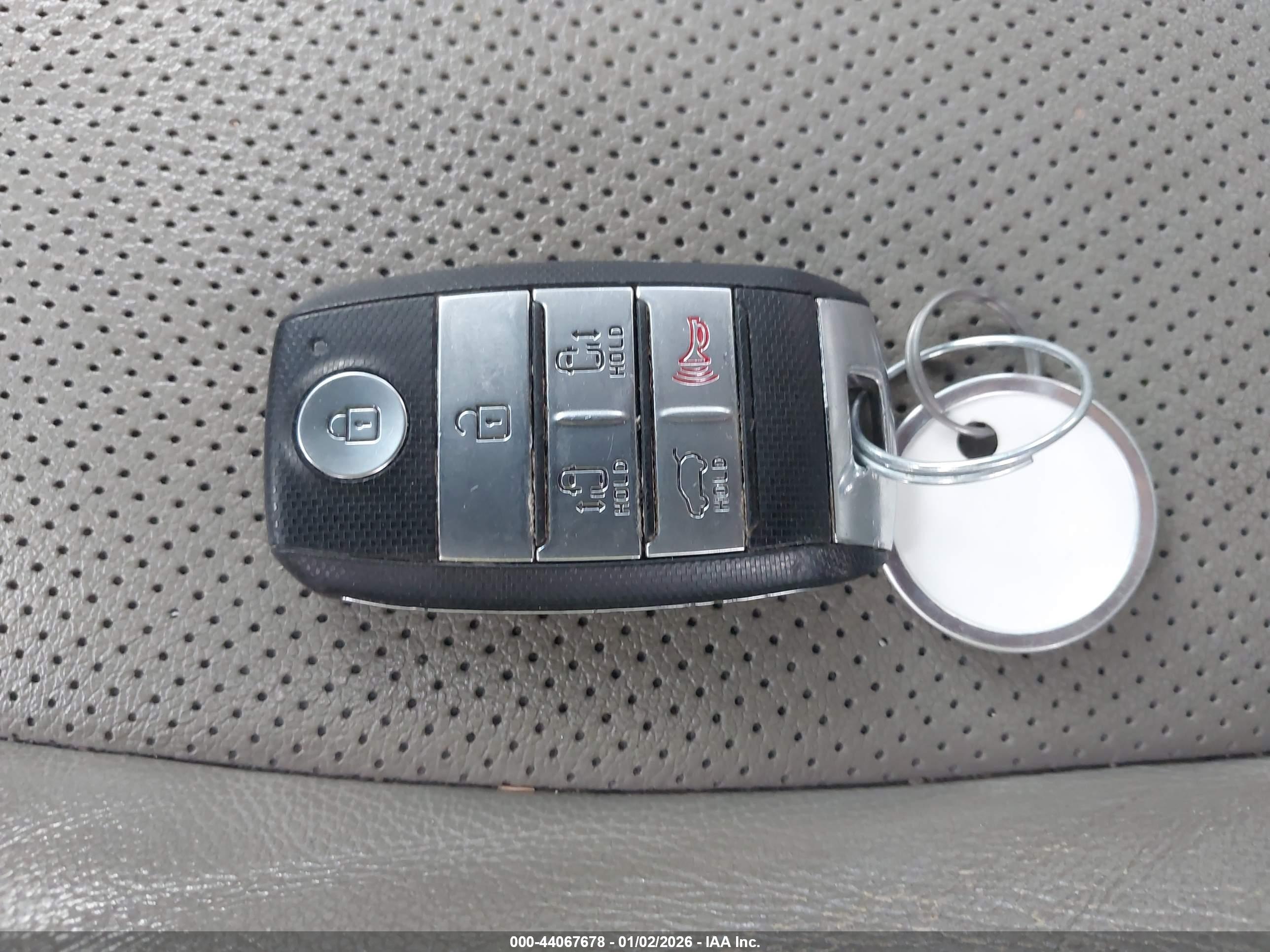 KIA SEDONA image 11
