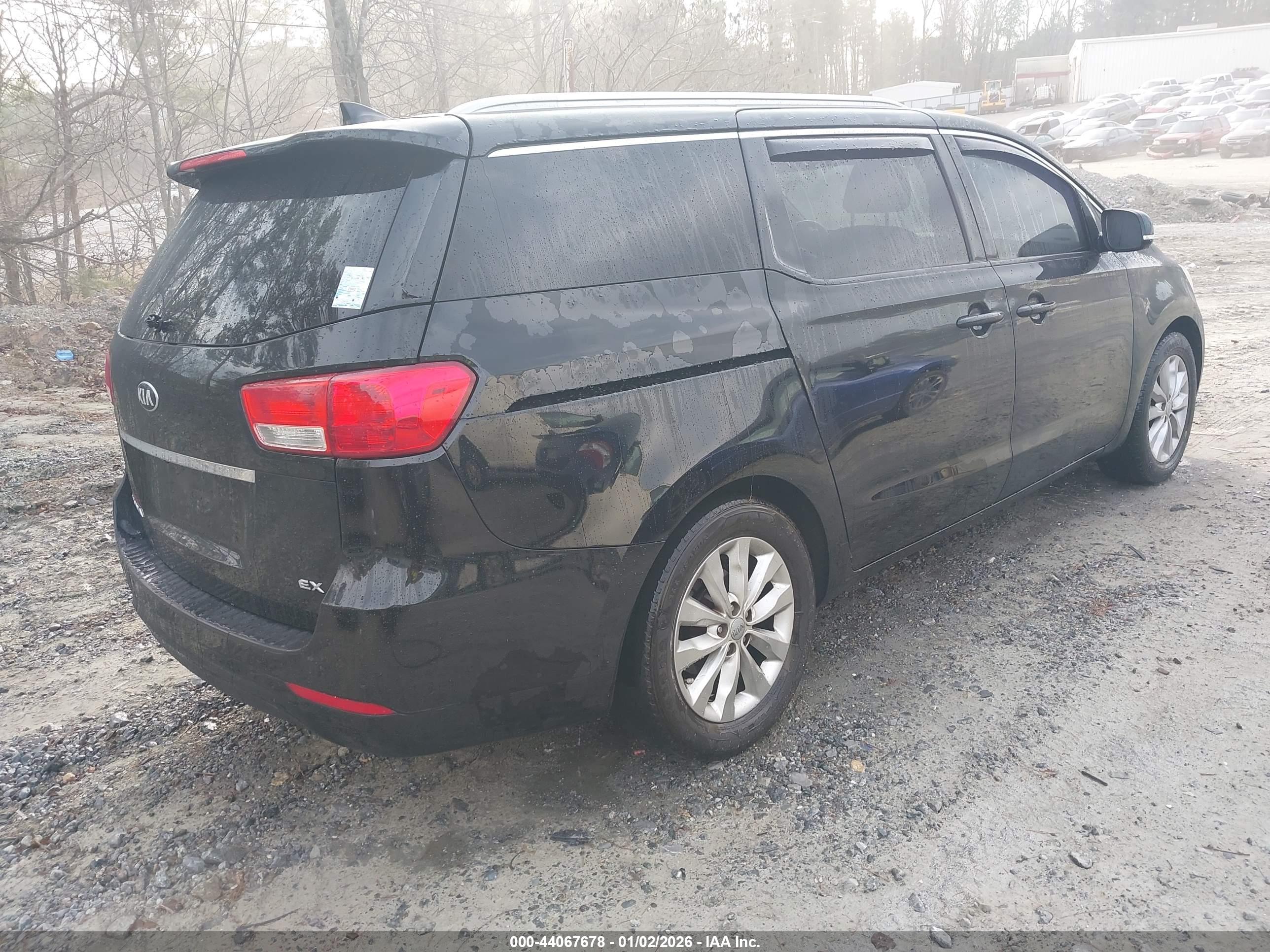 KIA SEDONA image 4