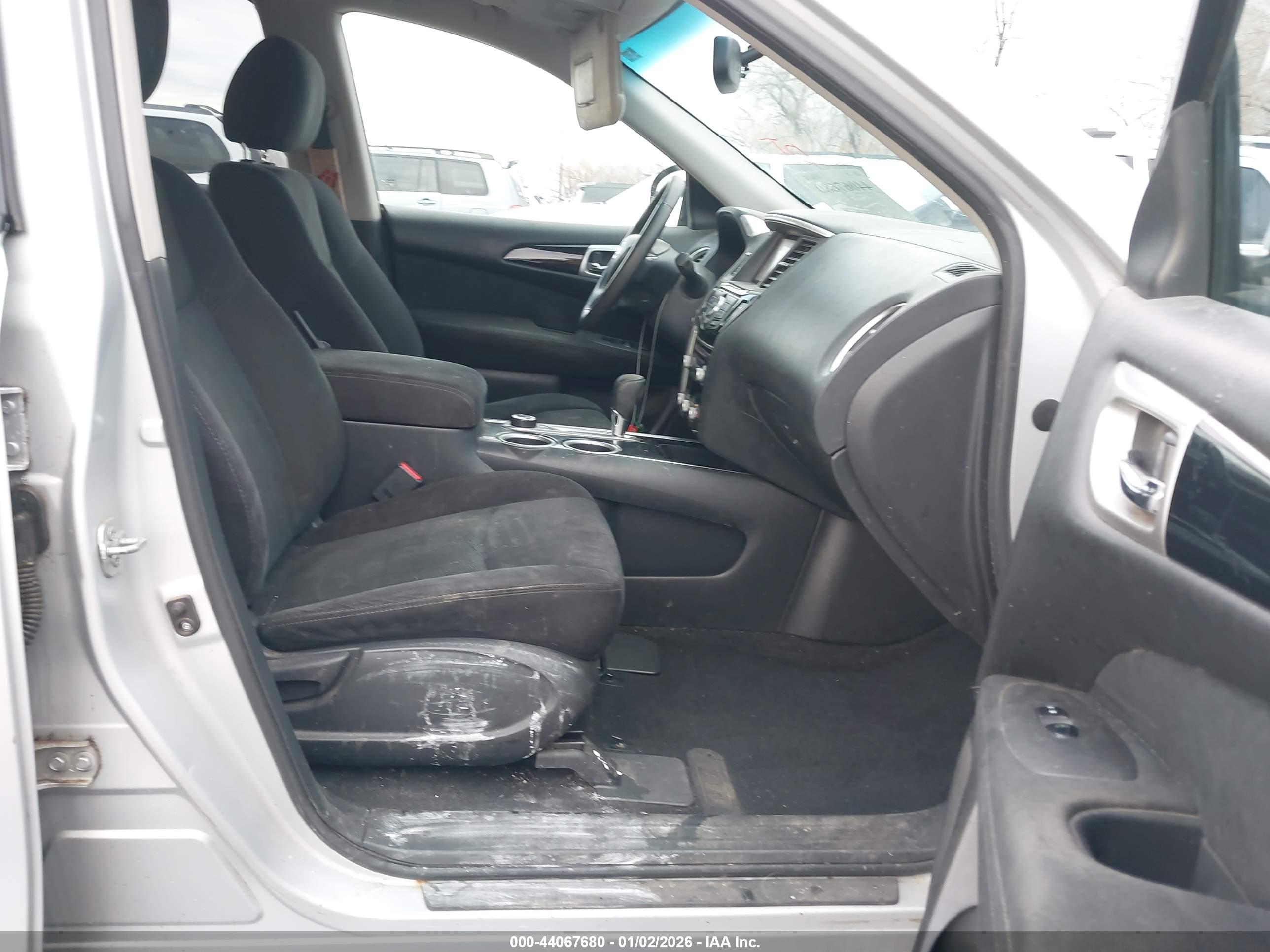 NISSAN PATHFINDER image 5