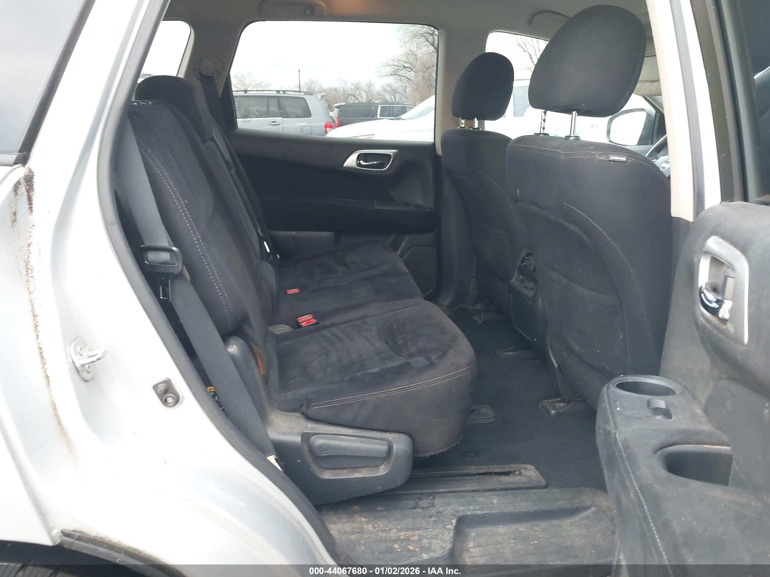 NISSAN PATHFINDER image 8