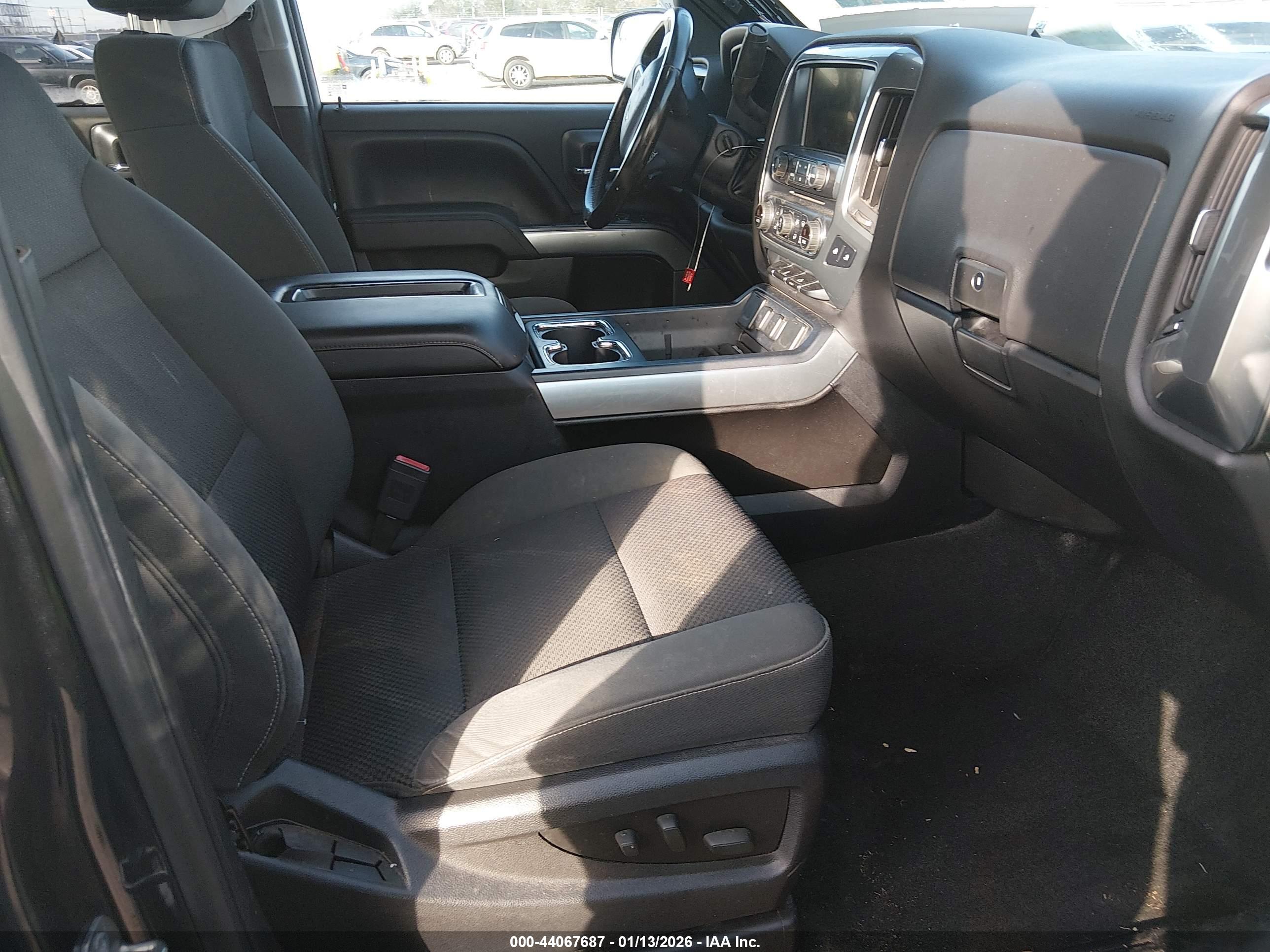 CHEVROLET SILVERADO image 5