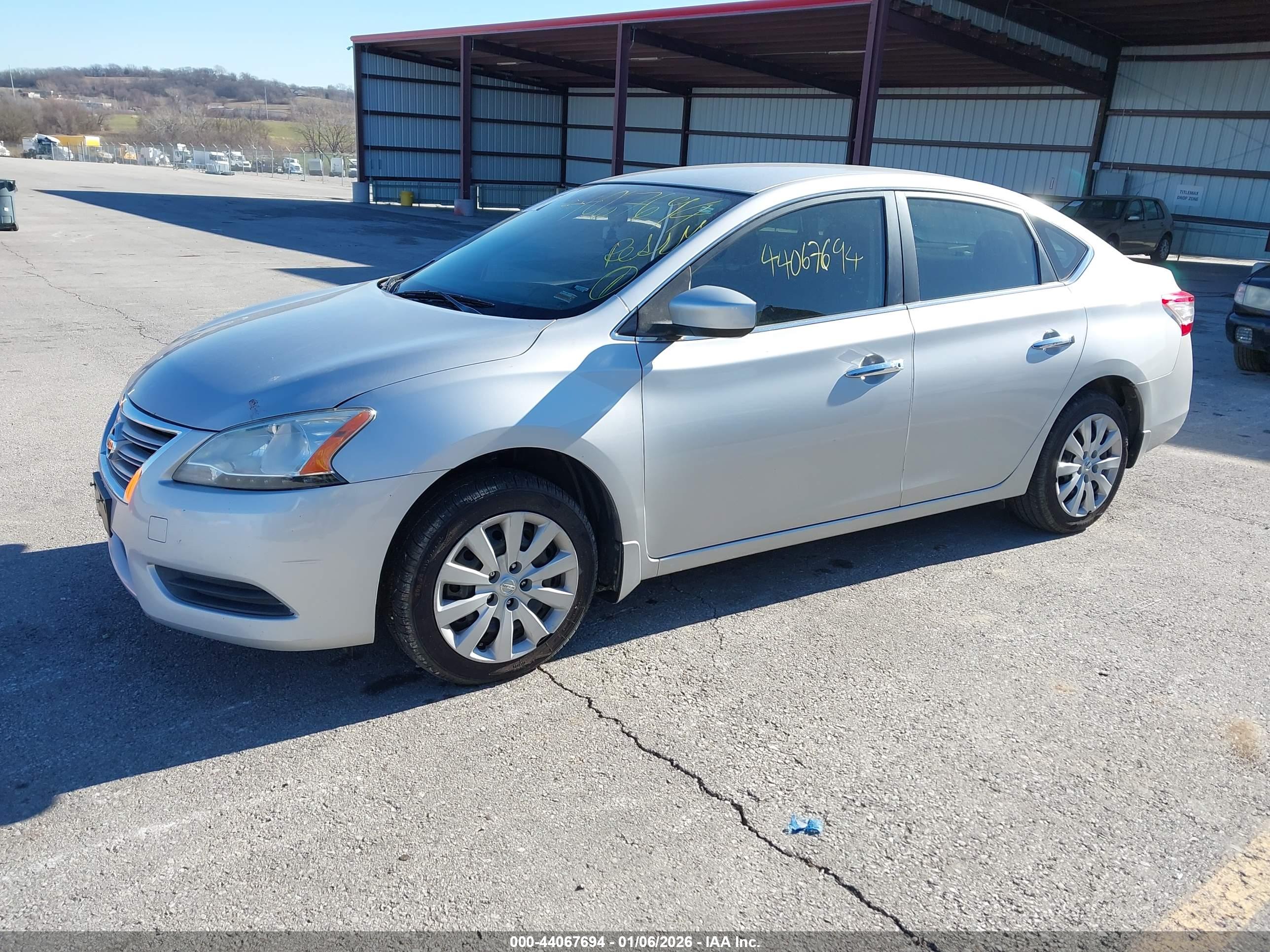 NISSAN SENTRA image 2