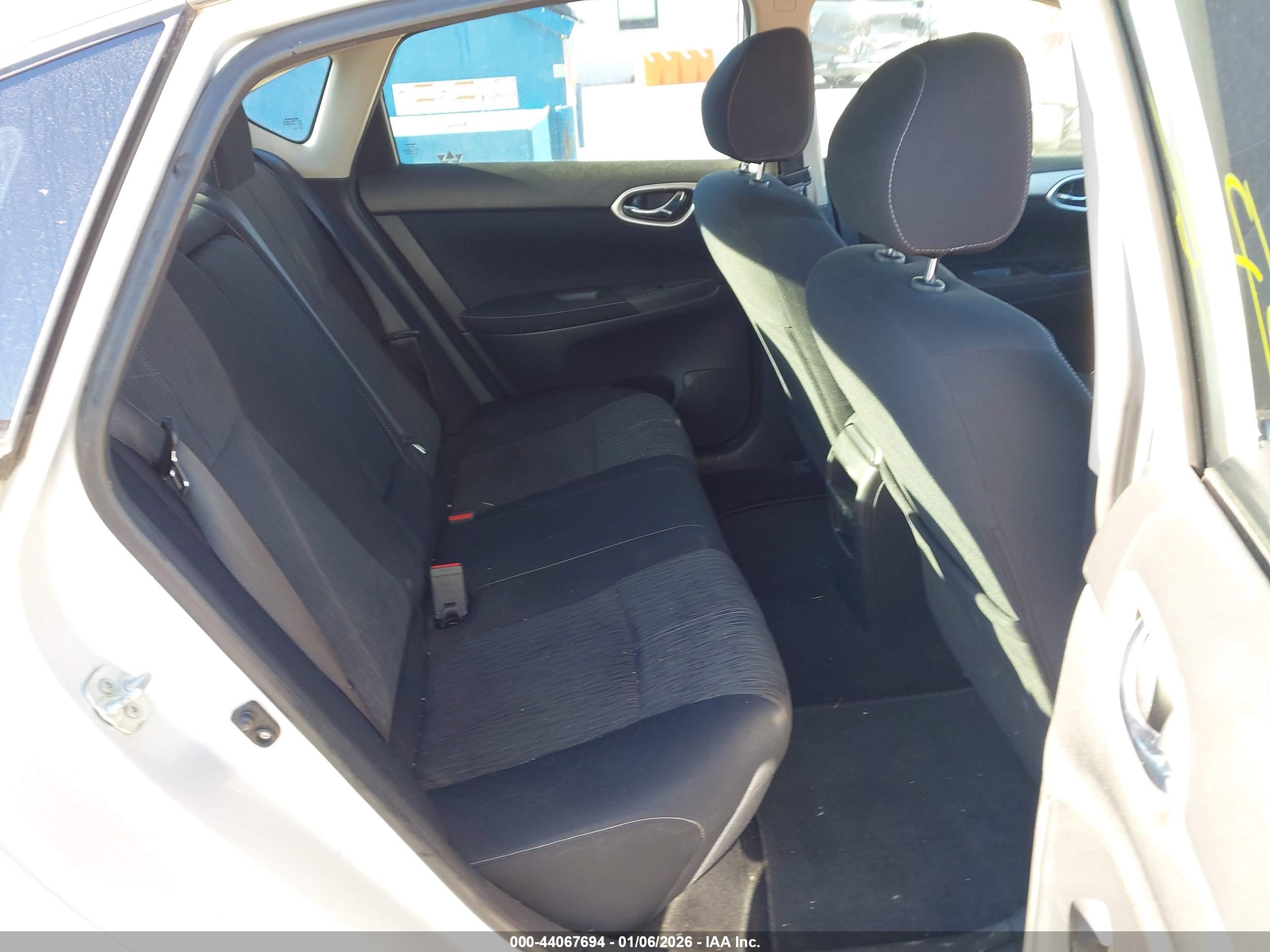 NISSAN SENTRA image 8