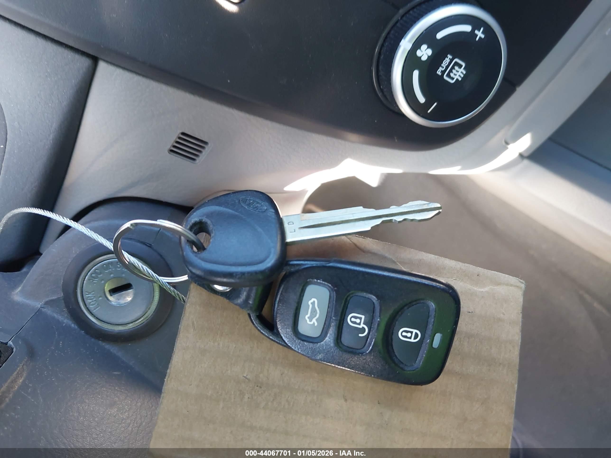 KIA SPECTRA image 11