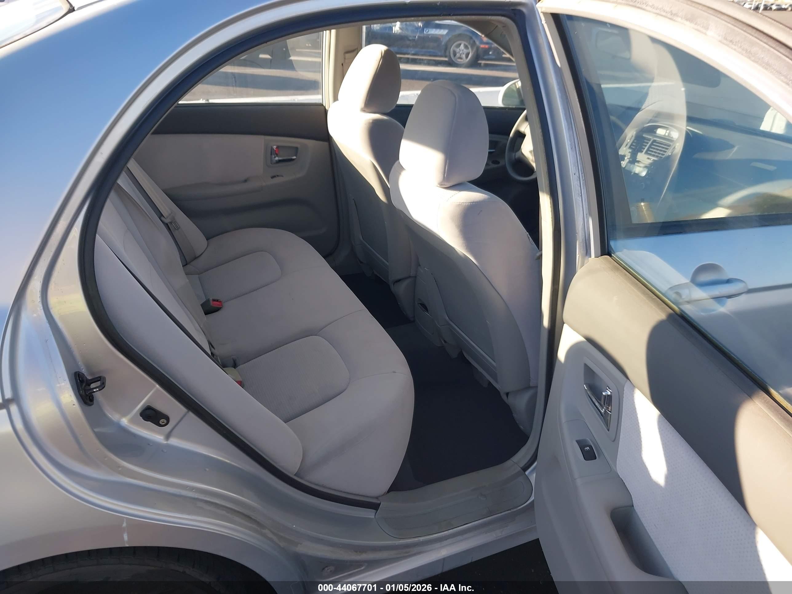 KIA SPECTRA image 8