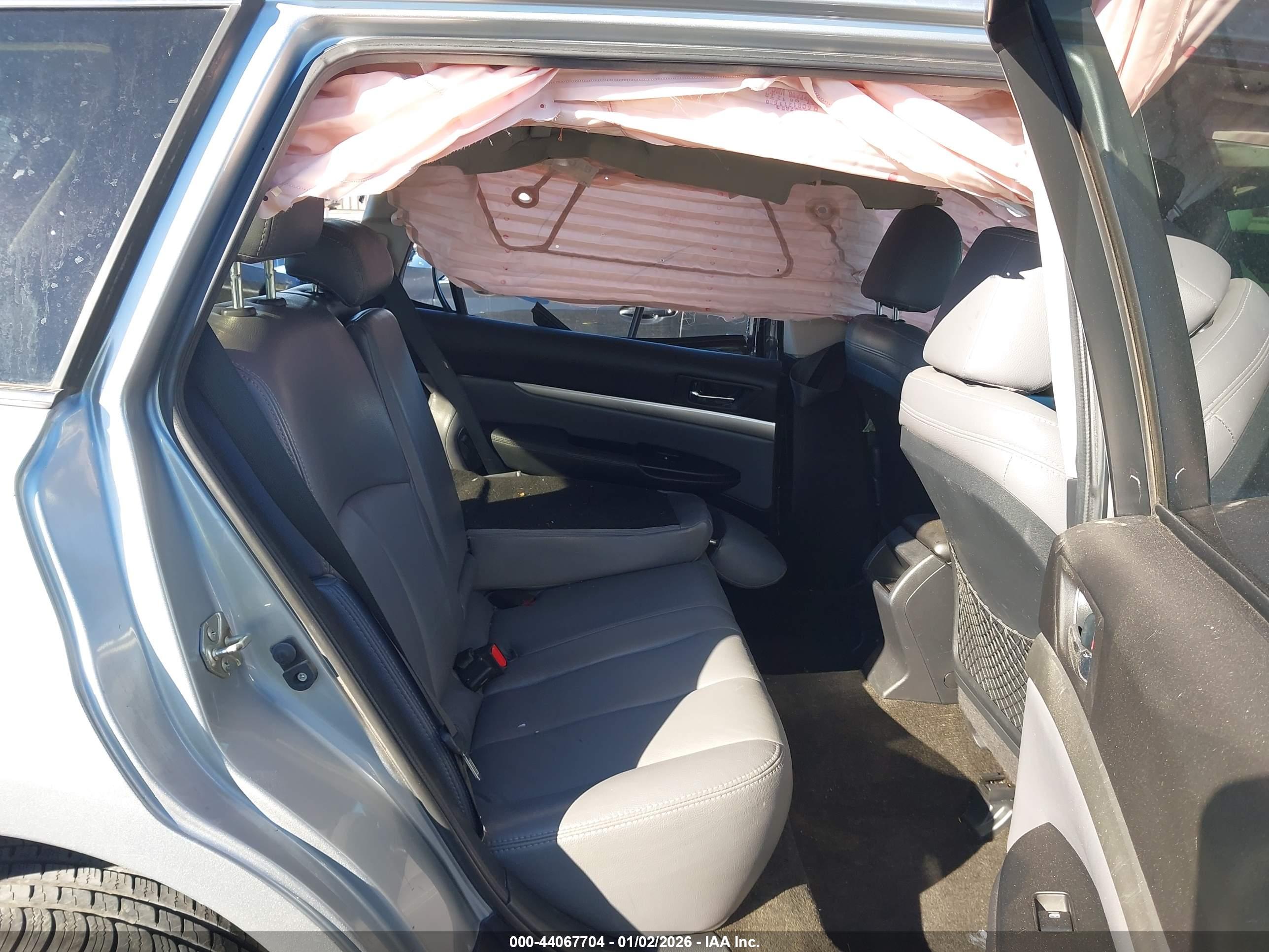 SUBARU OUTBACK image 8
