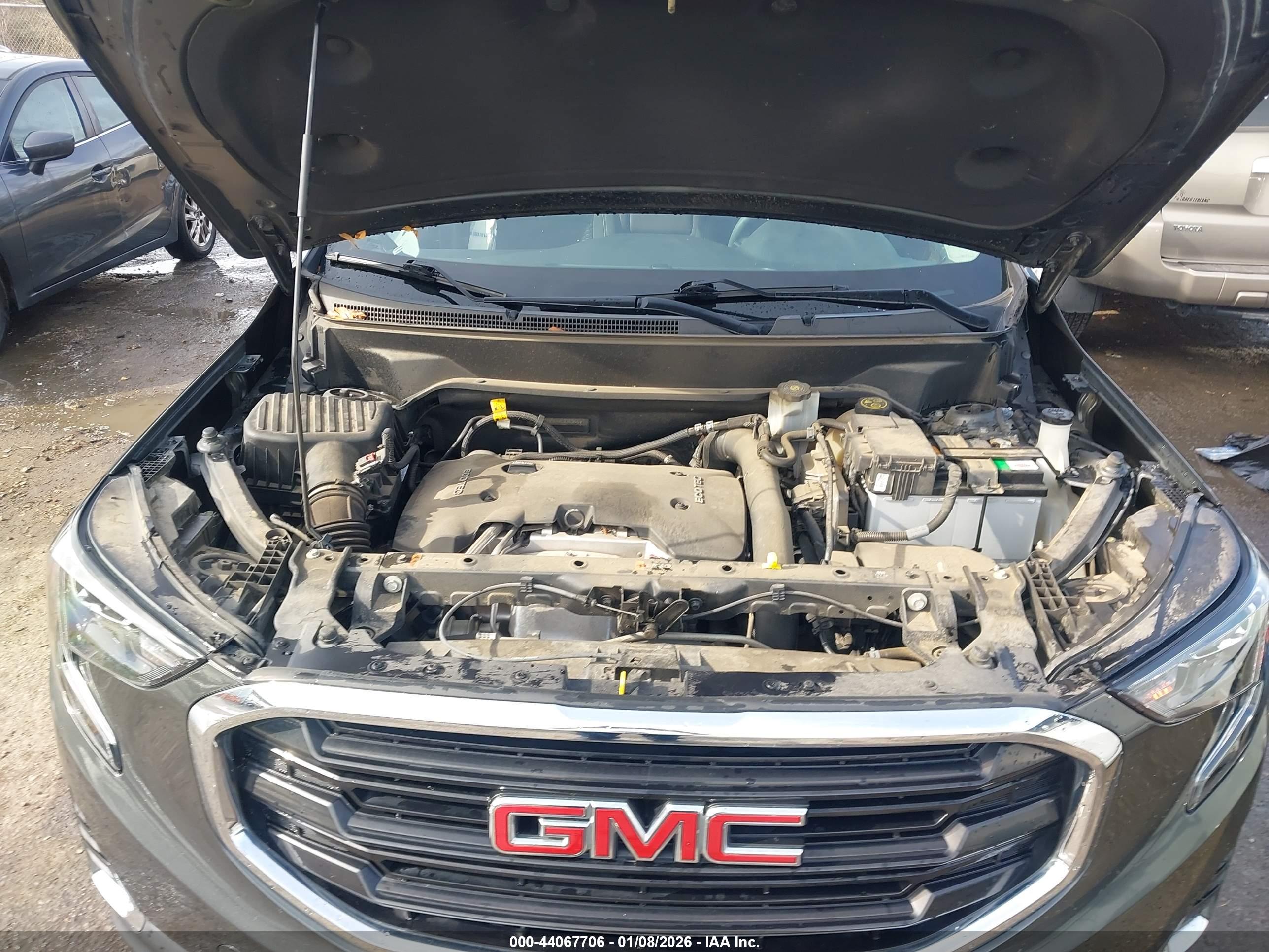 GMC TERRAIN image 10