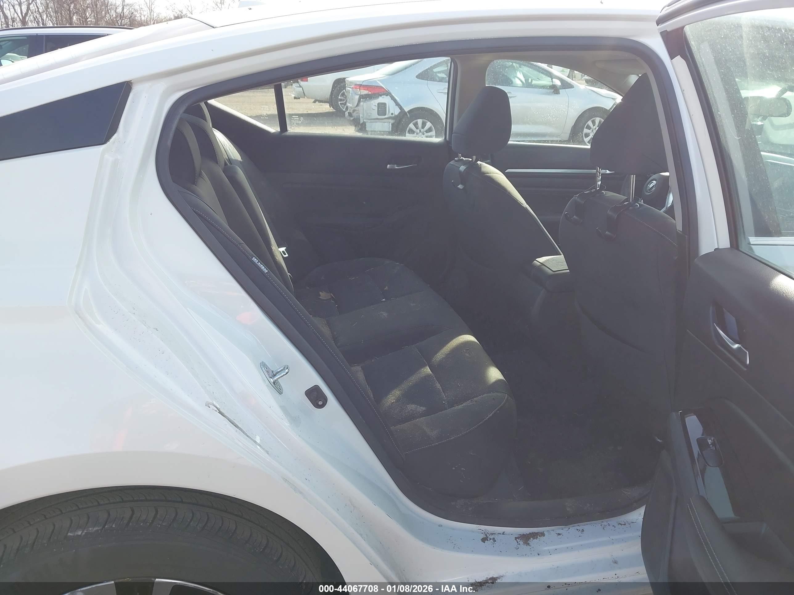 NISSAN ALTIMA image 8