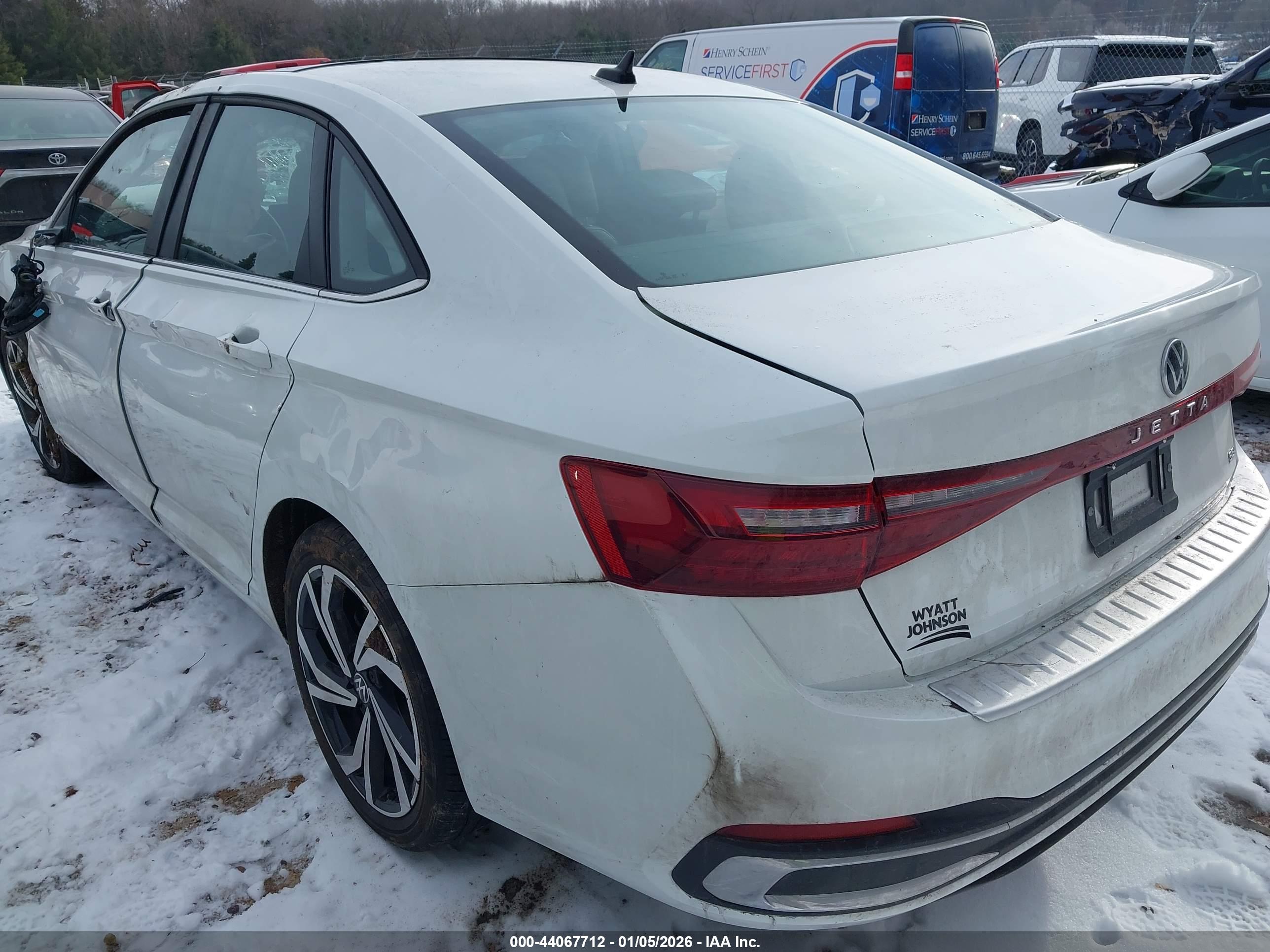 VOLKSWAGEN JETTA image 3