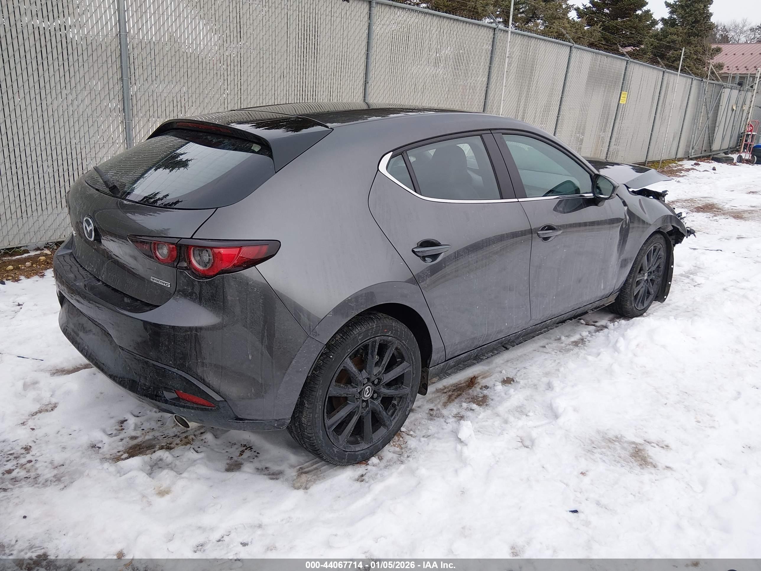 MAZDA MAZDA3 image 4
