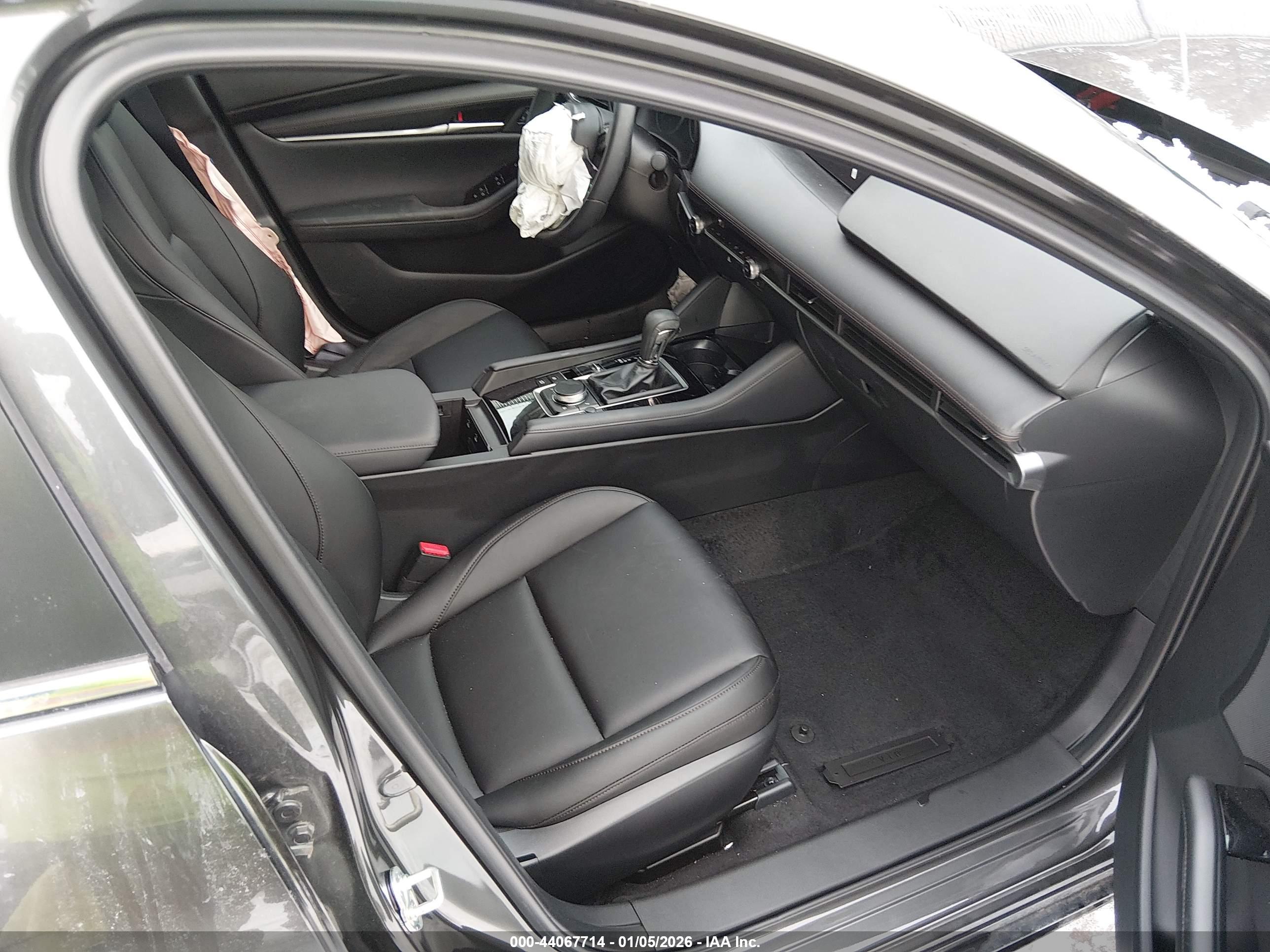 MAZDA MAZDA3 image 5