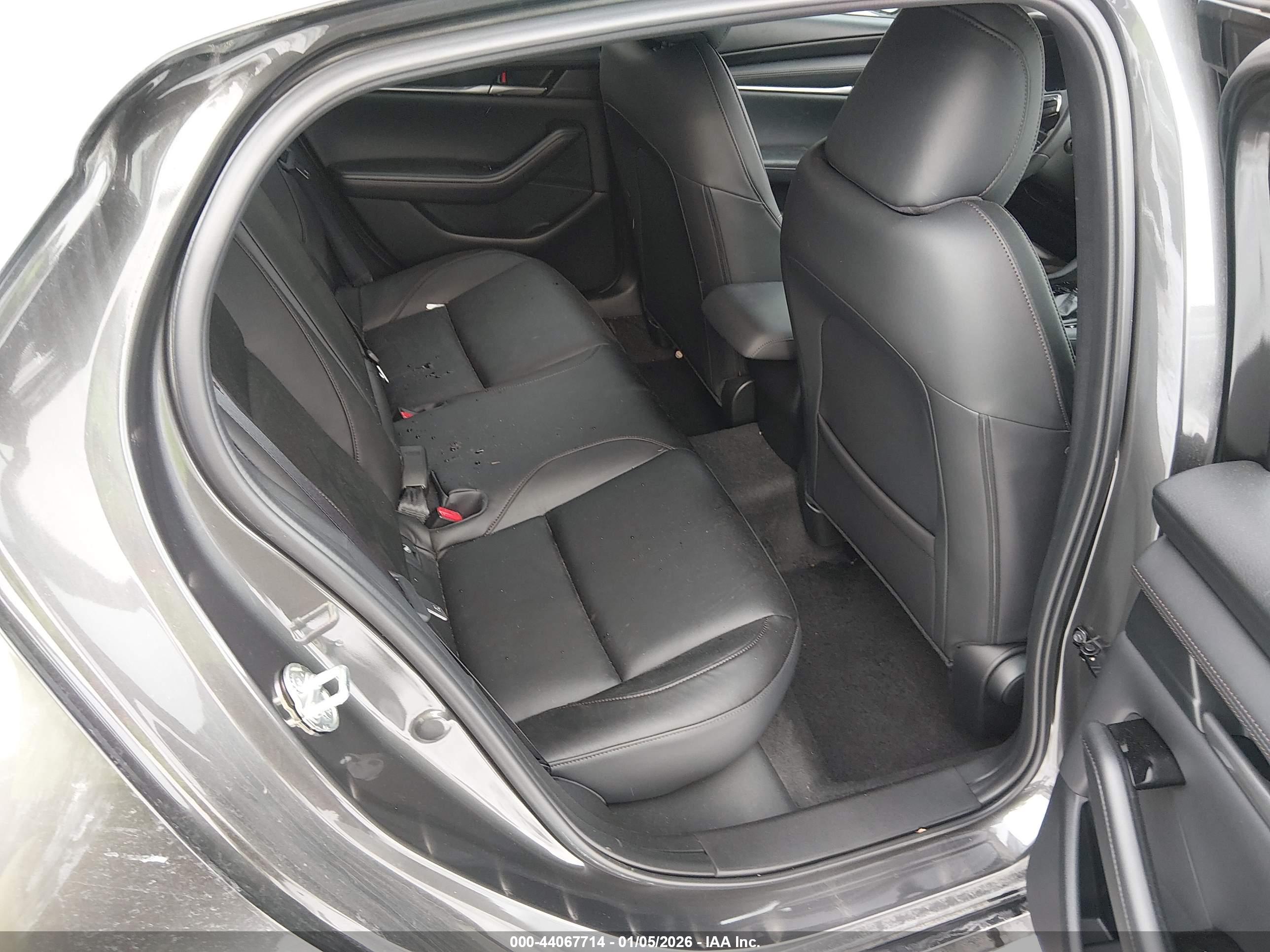 MAZDA MAZDA3 image 8