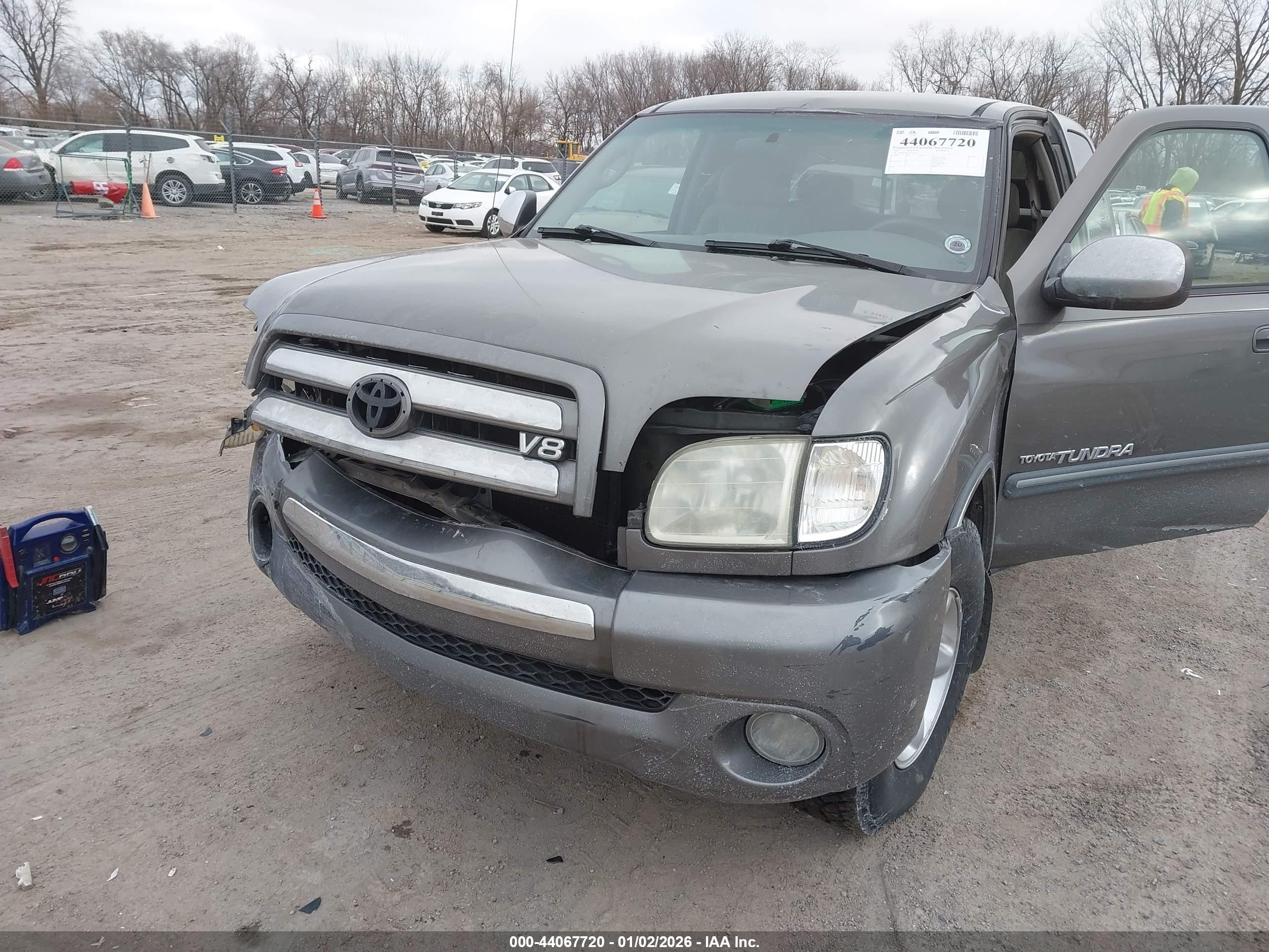 TOYOTA TUNDRA image 6