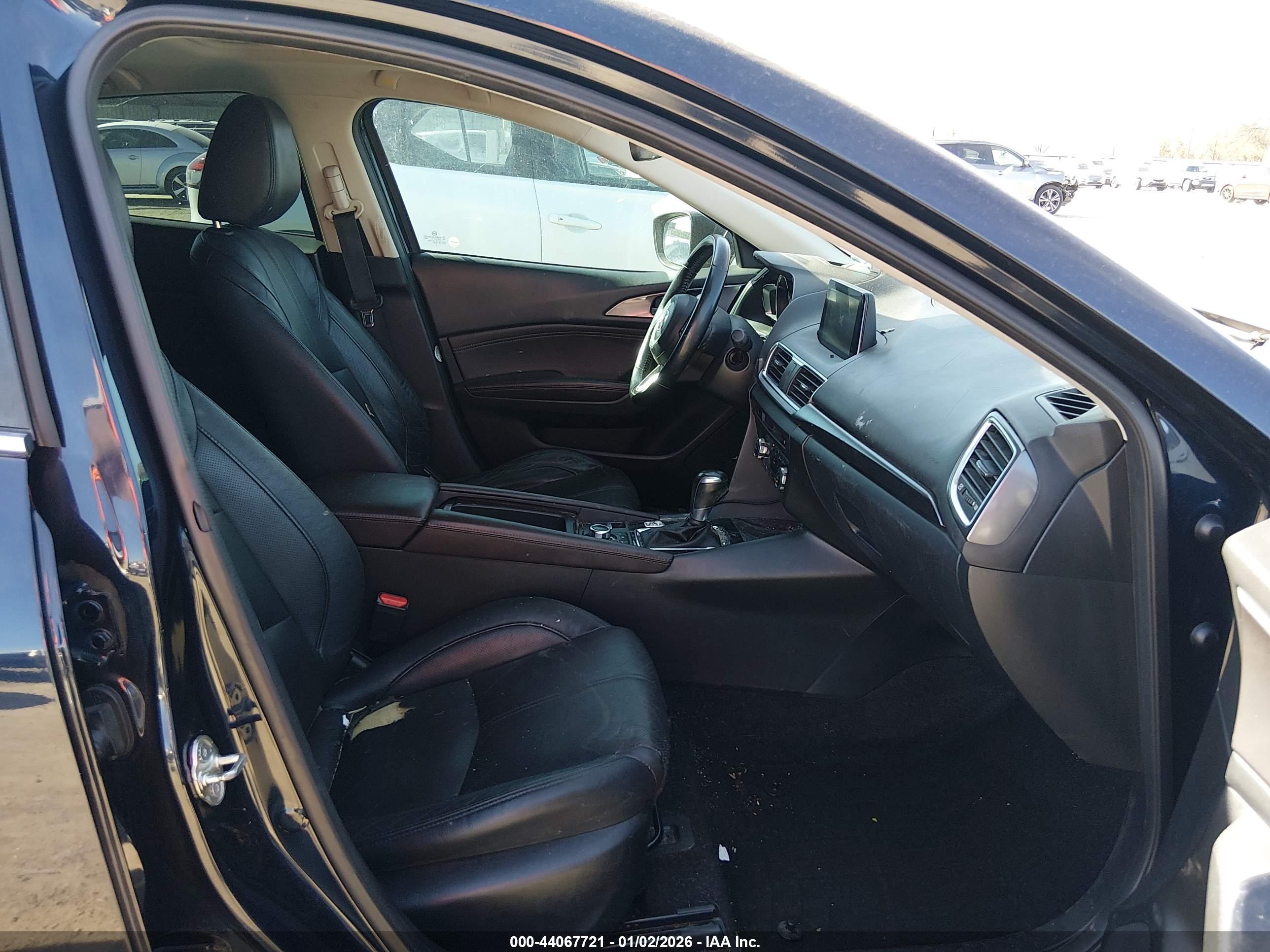 MAZDA MAZDA3 image 5