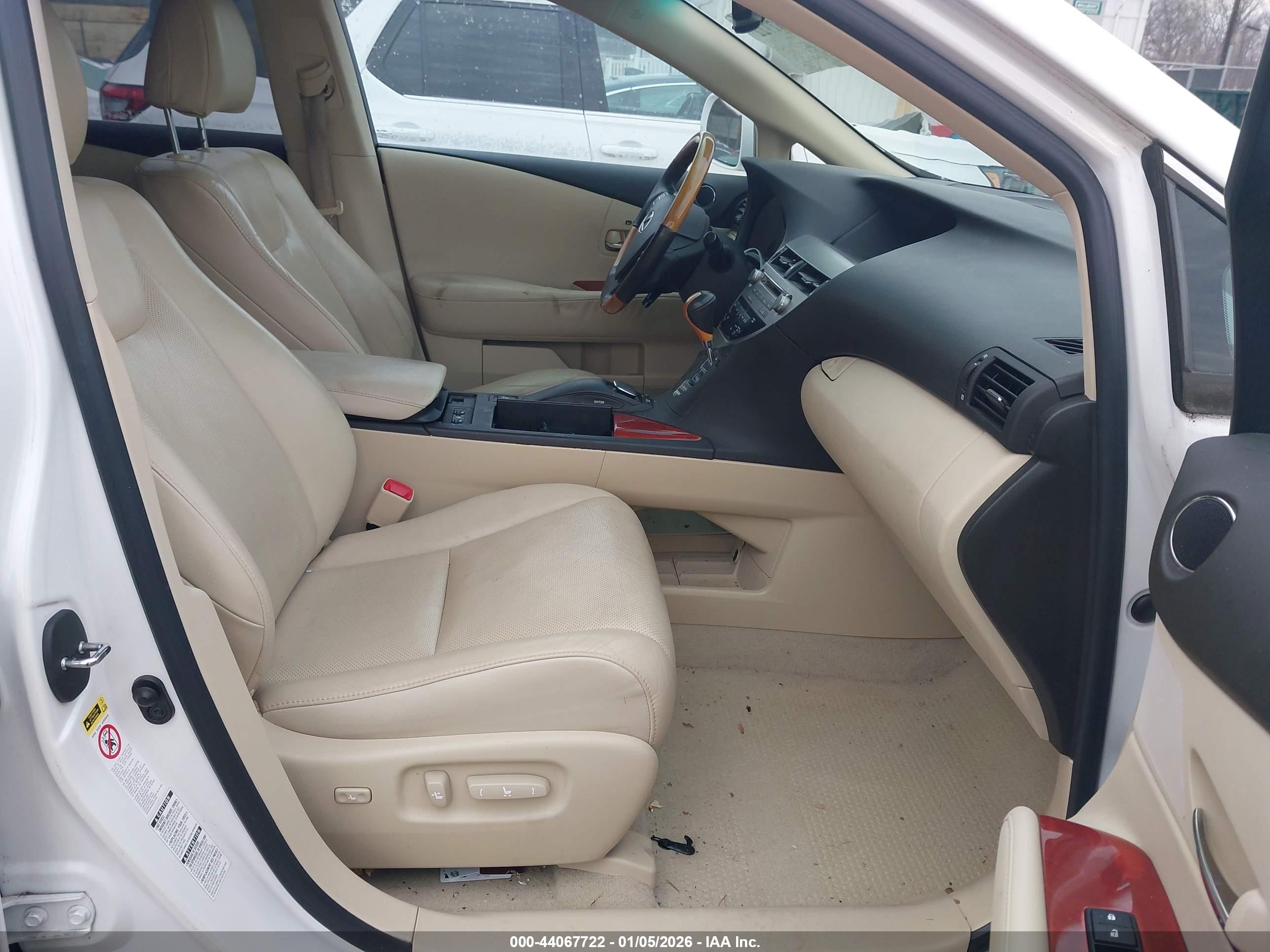 LEXUS RX image 5