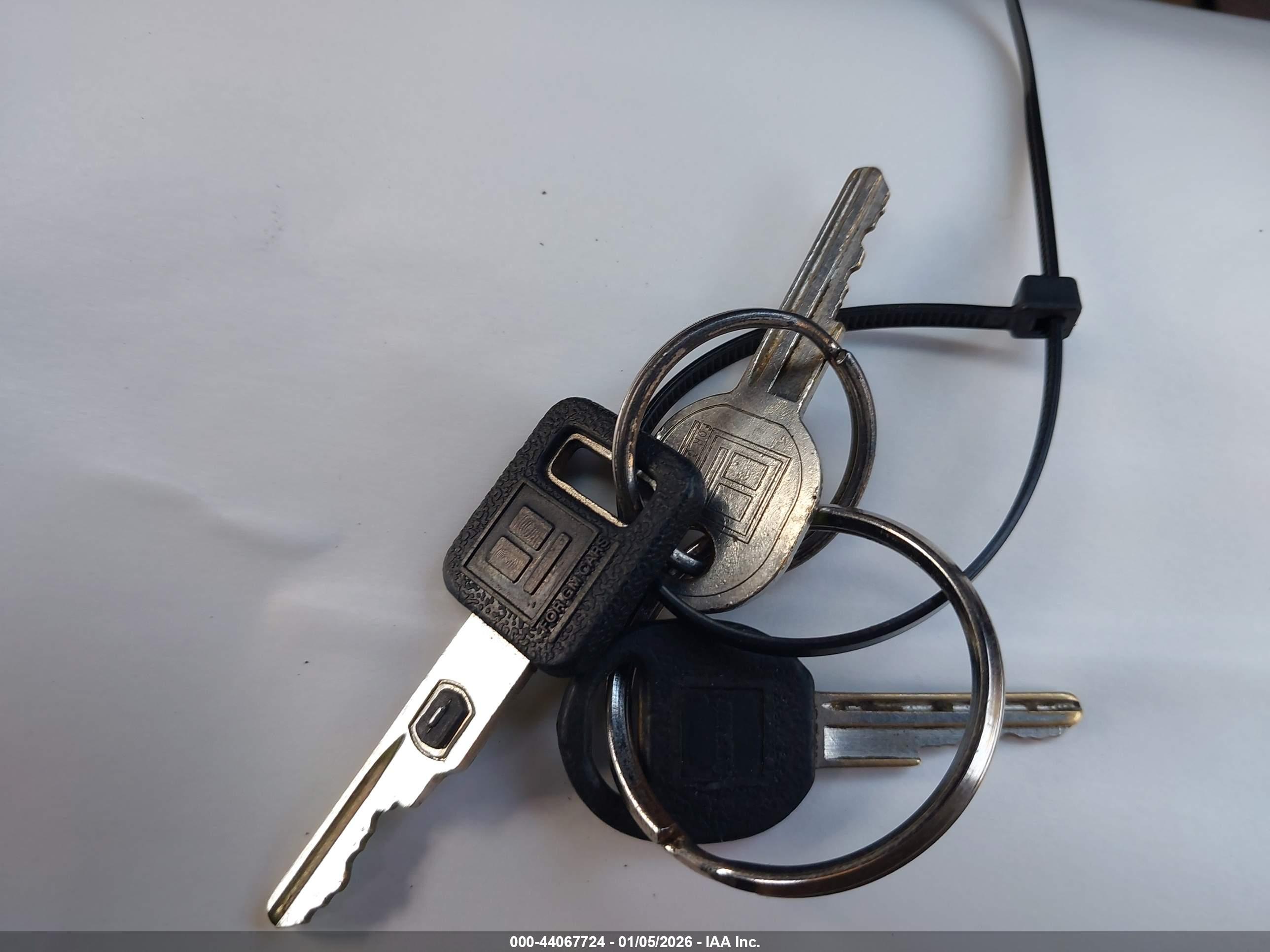 OLDSMOBILE 88 image 11