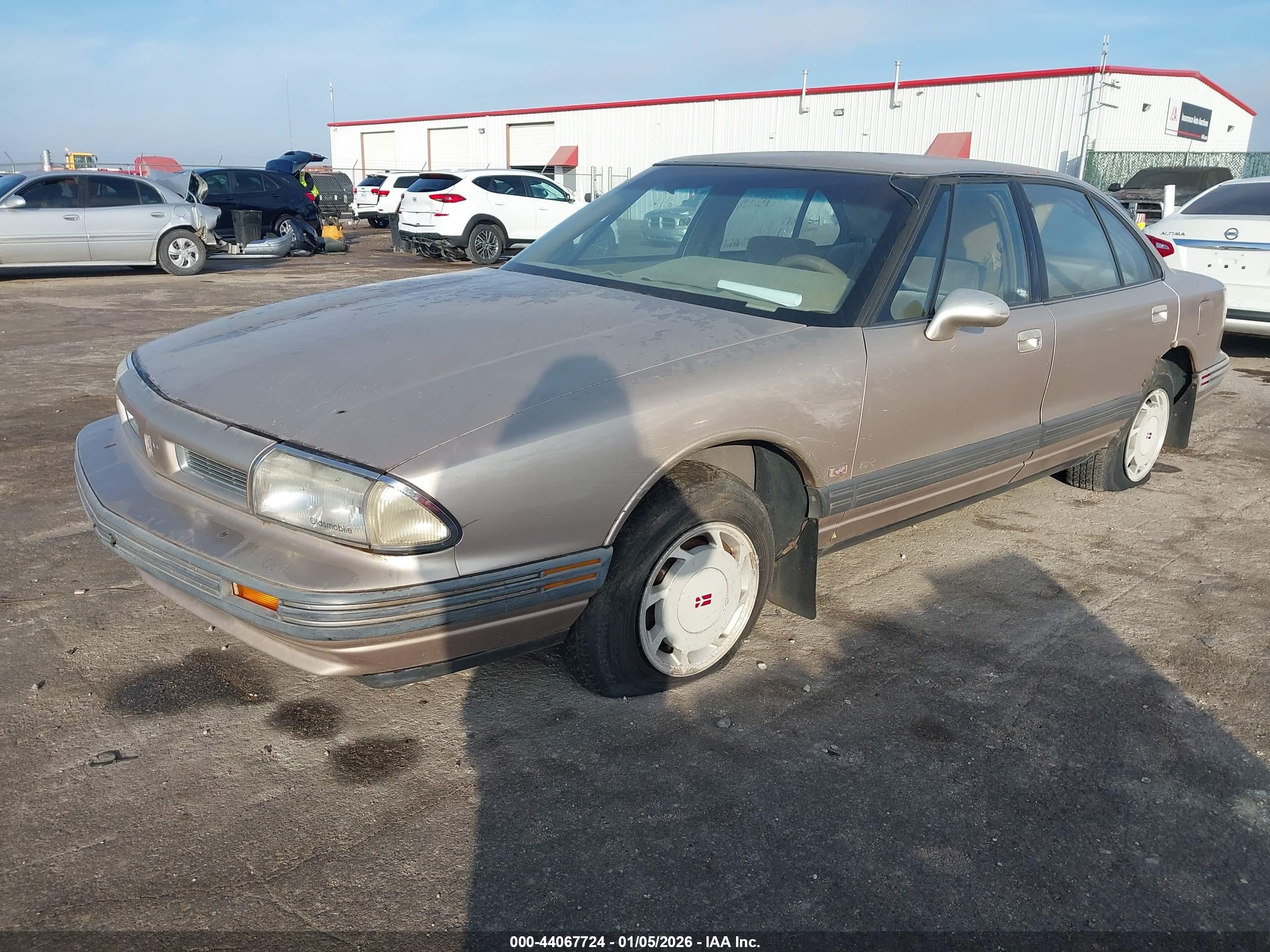OLDSMOBILE 88 image 2