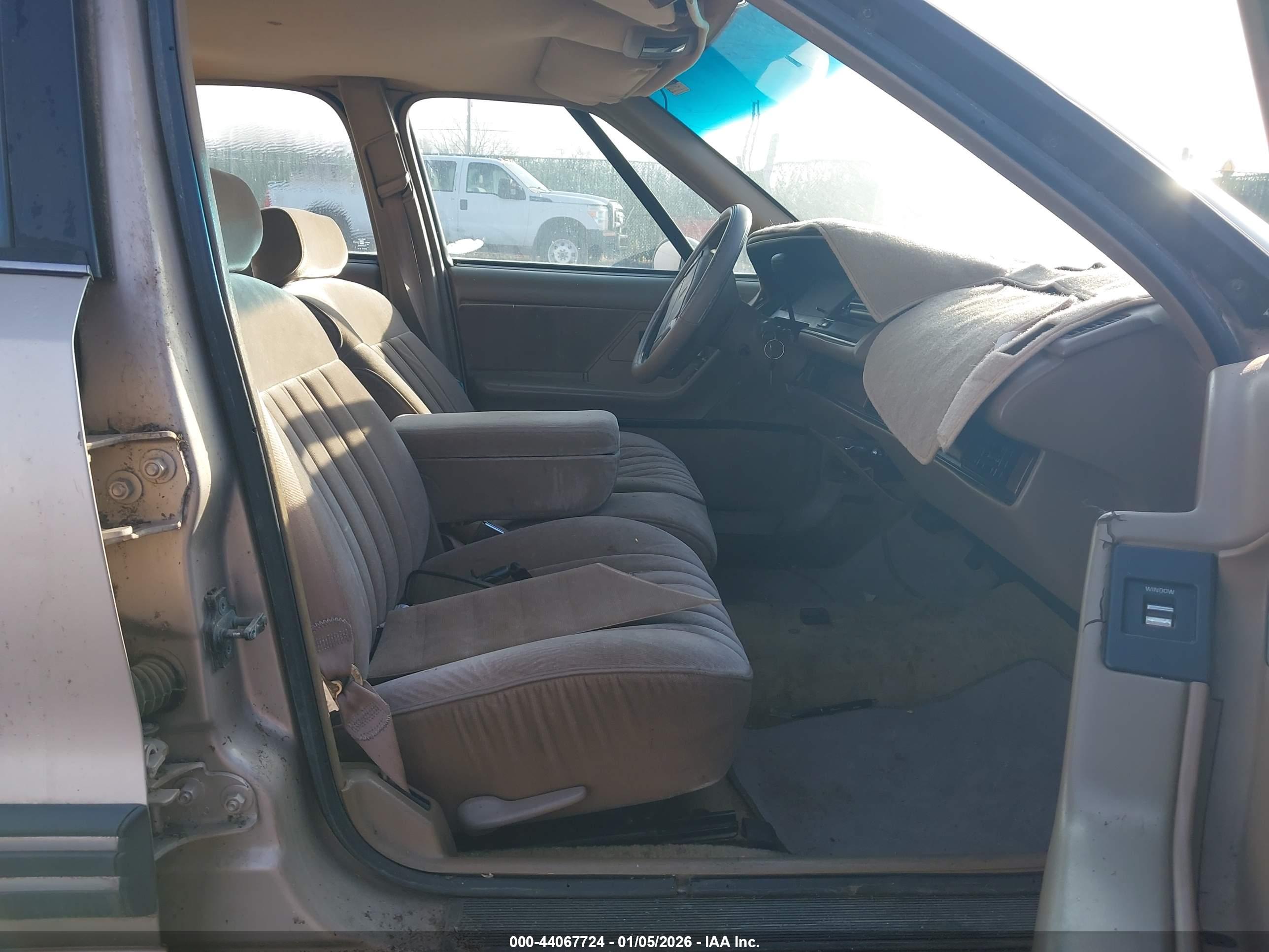 OLDSMOBILE 88 image 5