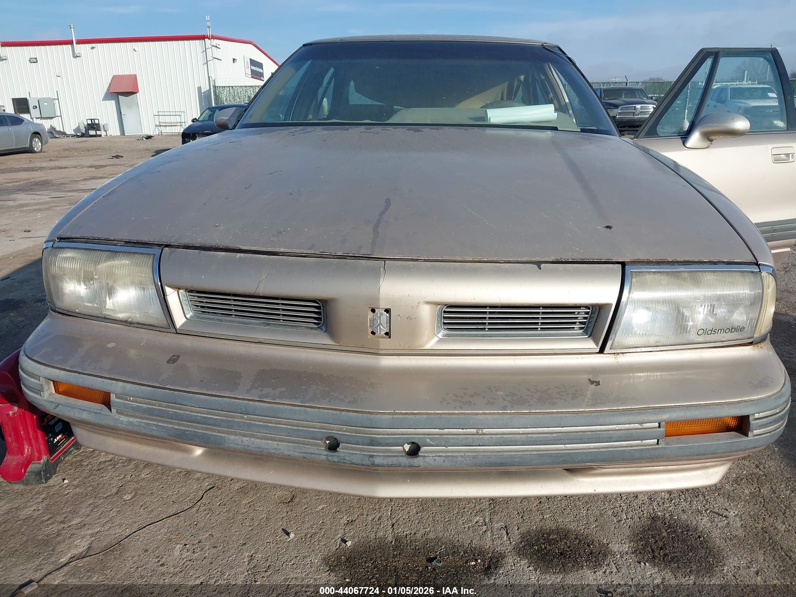 OLDSMOBILE 88 image 6