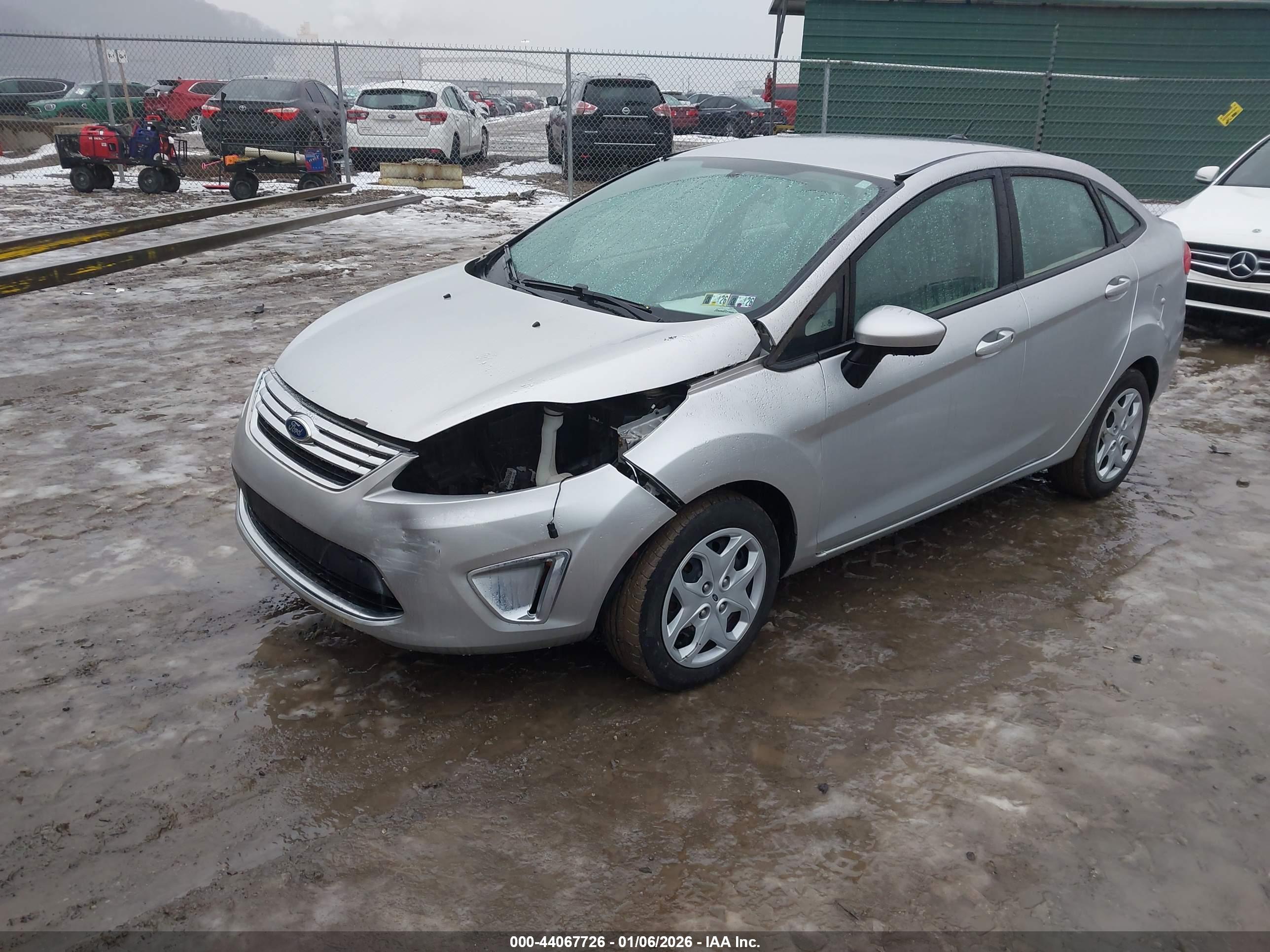 FORD FIESTA image 2