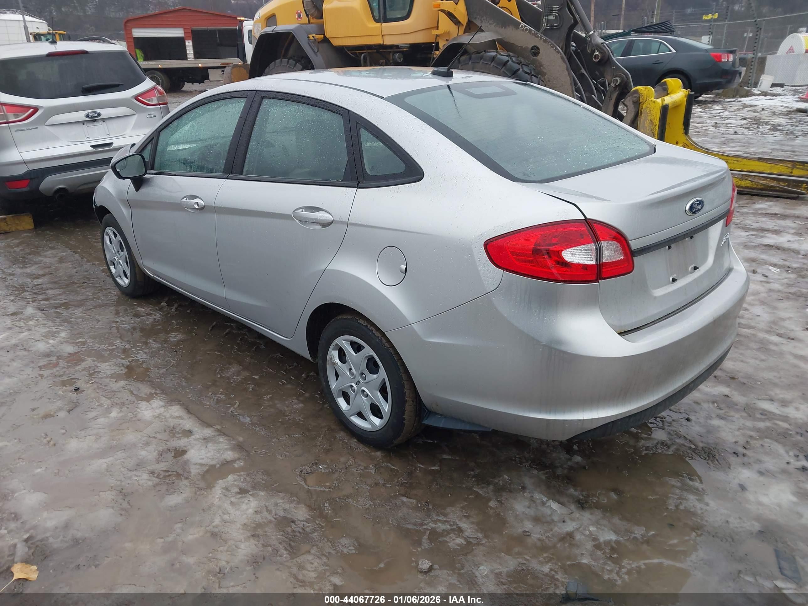 FORD FIESTA image 3