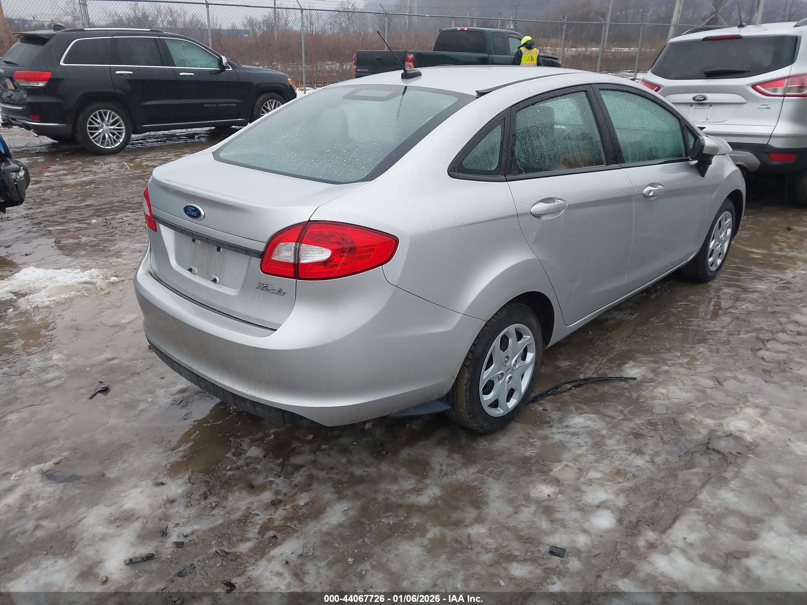 FORD FIESTA image 4