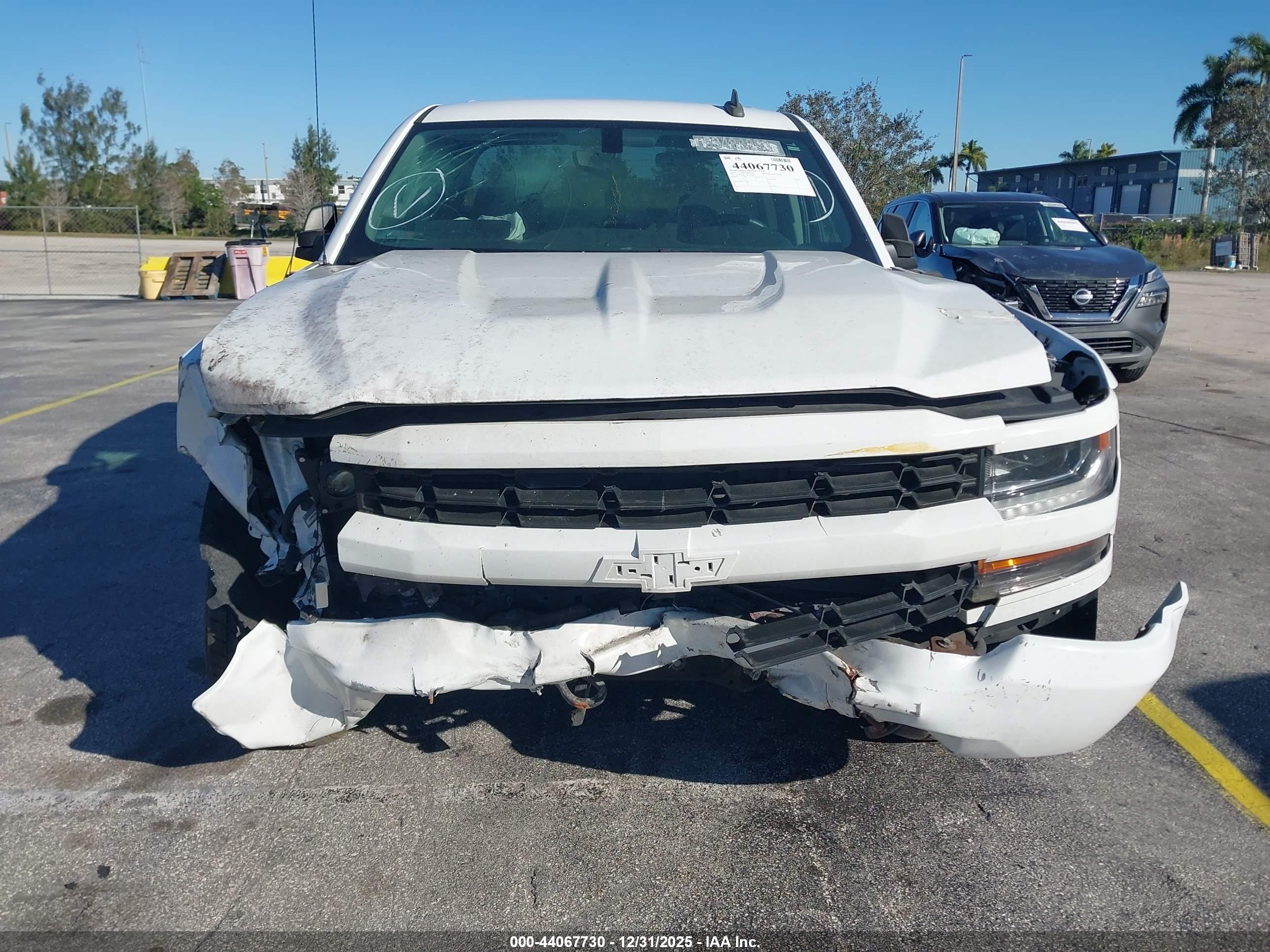 CHEVROLET SILVERADO image 6